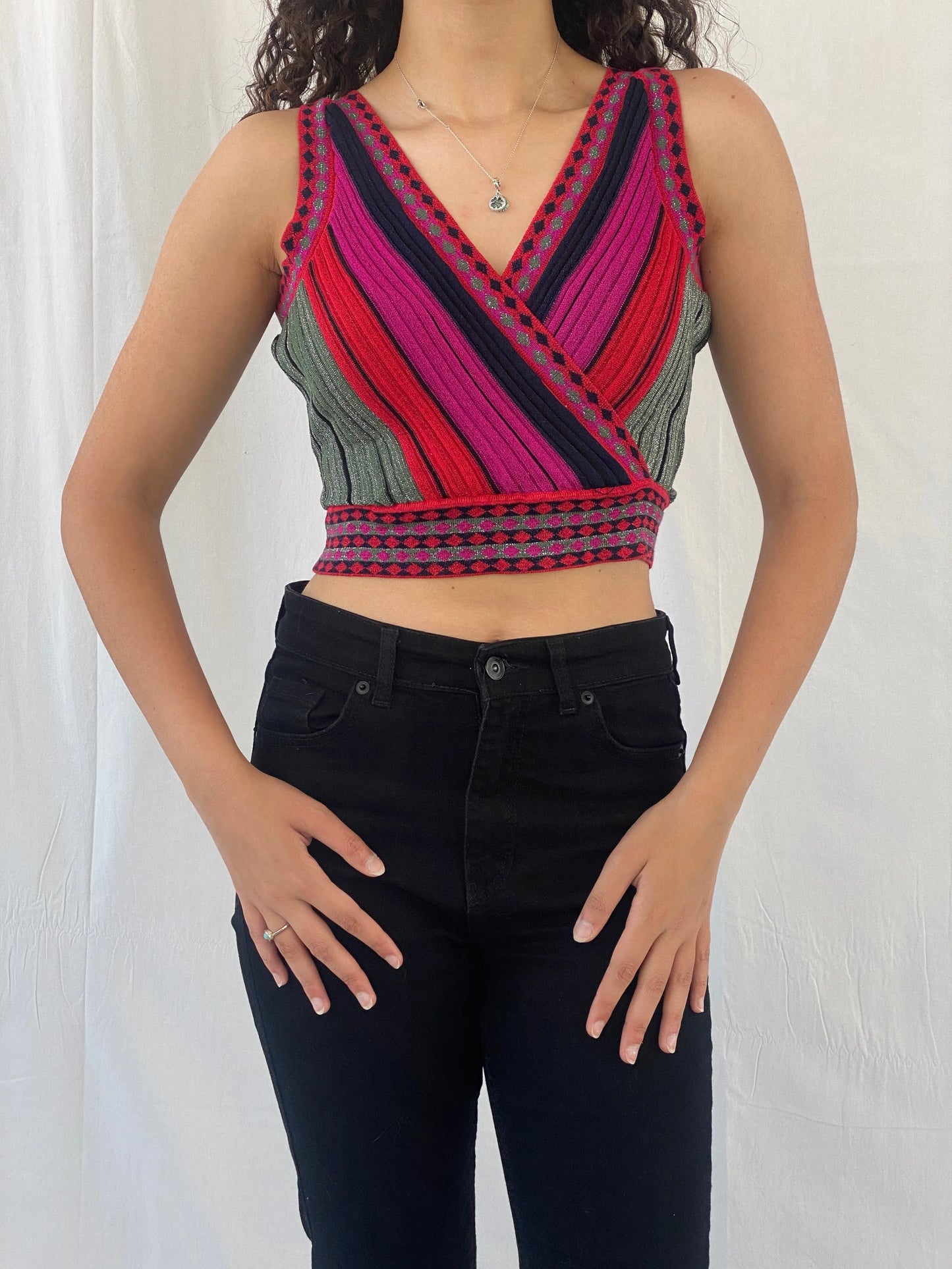 Avrile Shimmery Red Pink V-Neck & V-Back Ribbed Knit Crop Top - S - Balagan Vintage Sleeveless Top 00s, Celine, cropped, women top