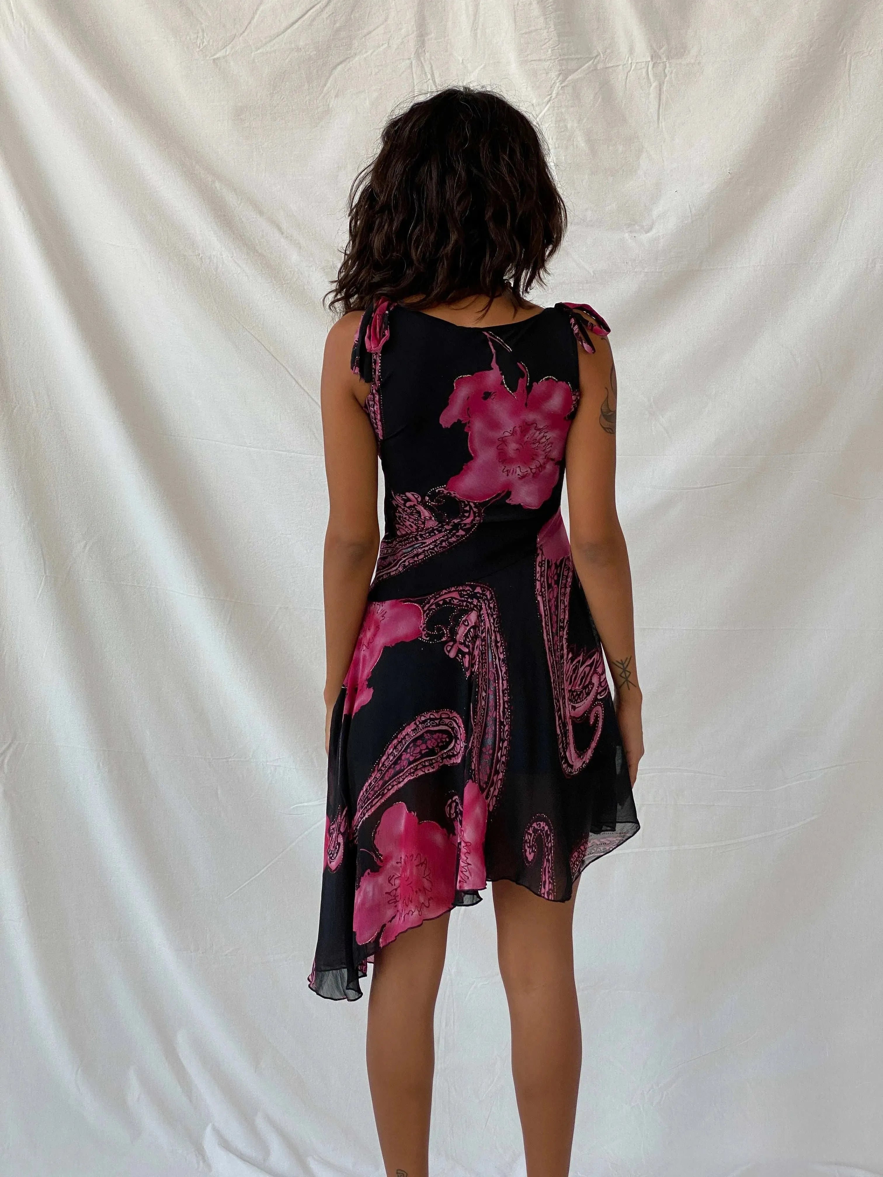 Beautiful Vintage Black and Pink Shimmery Sleeveless Dress - 2XS - Balagan Vintage Mini Dress 00s, Deals, floral dress, Mini Dress, summer dress, Tojan, Wedding Guest