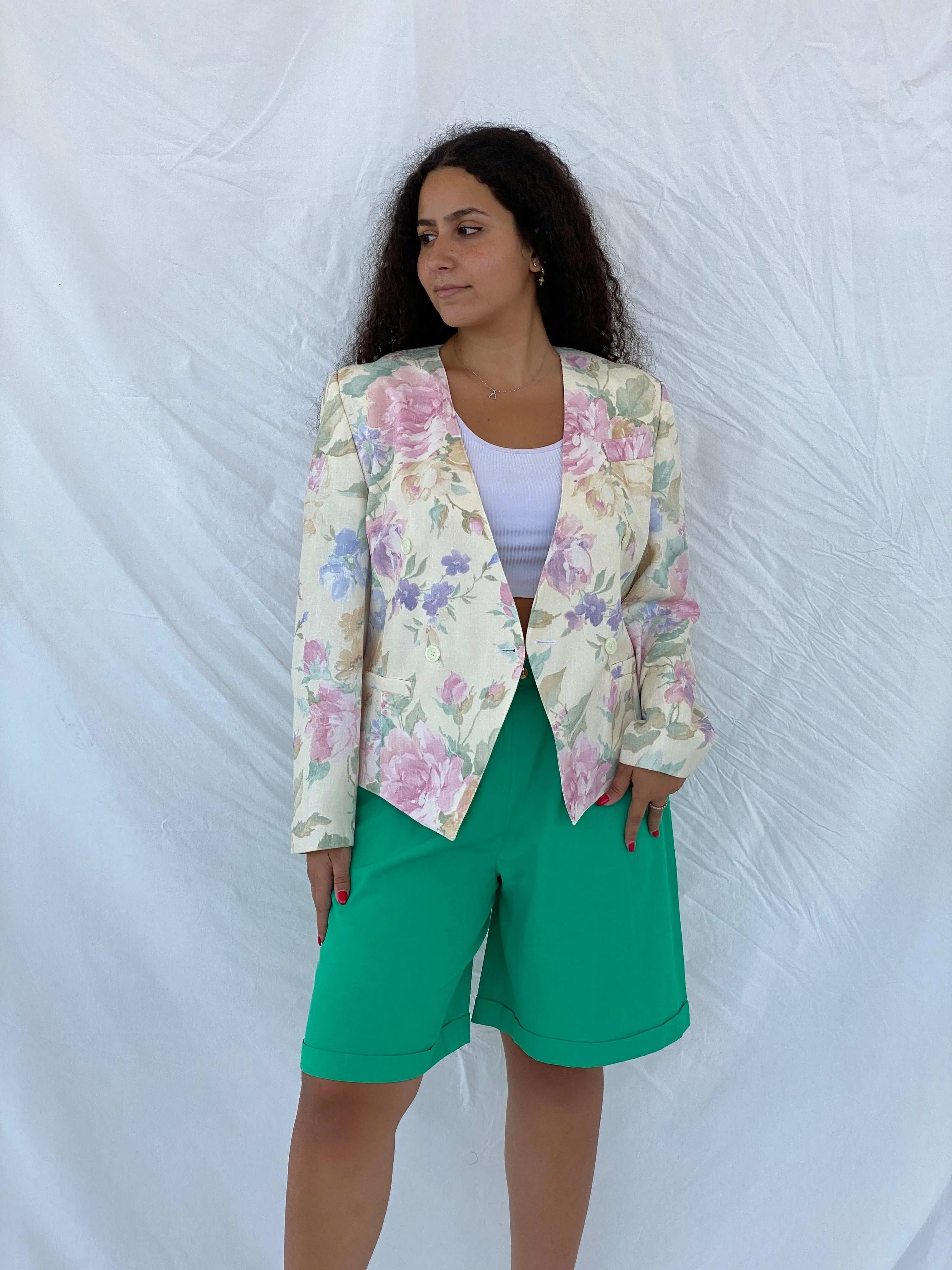 Beautiful Vintage Floral Pastel-Colored Blazer Size L - Balagan Vintage Blazer 80s, blazer, Dina, floral, floral print, pastel, rare vintage