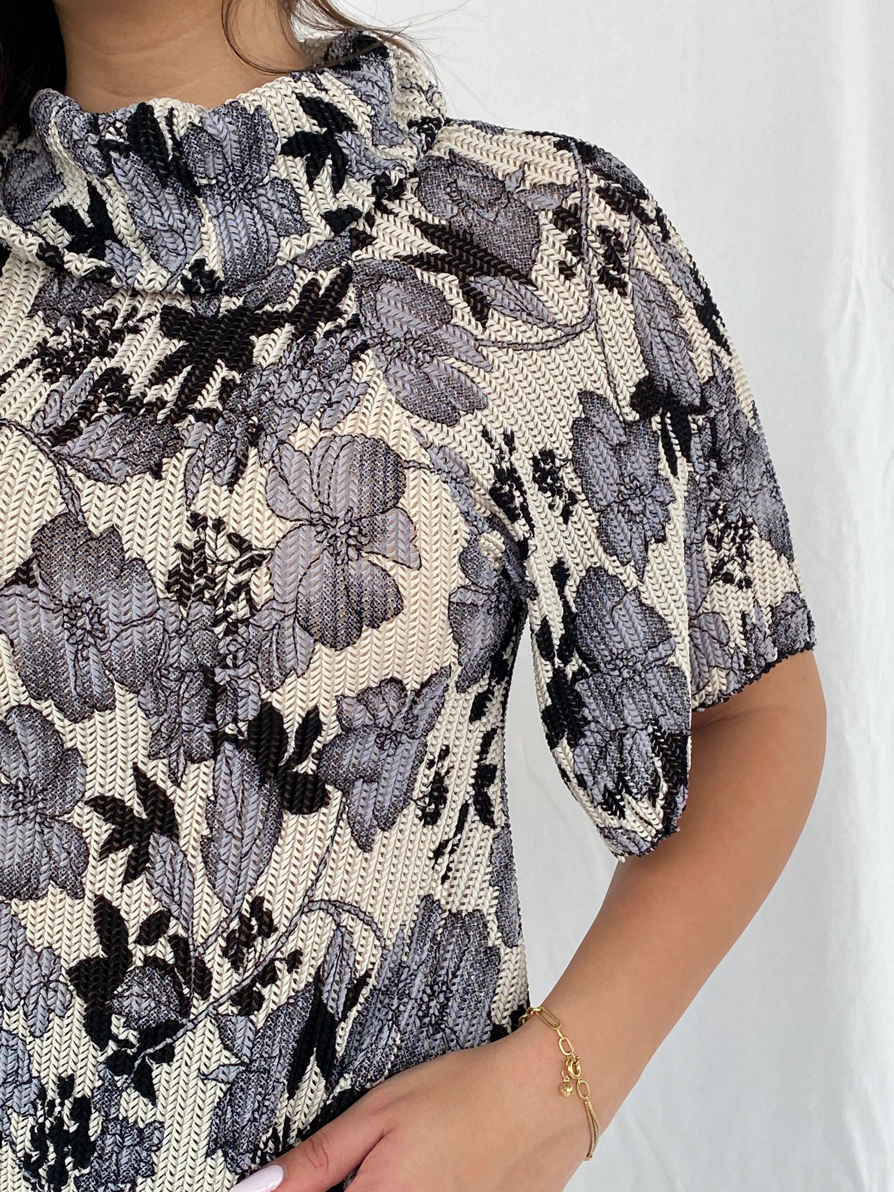 Beautiful Vintage Gray Floral Mesh Top with Open Back - Balagan Vintage Half Sleeve Top 00s, floral, floral mesh, floral top, Rama