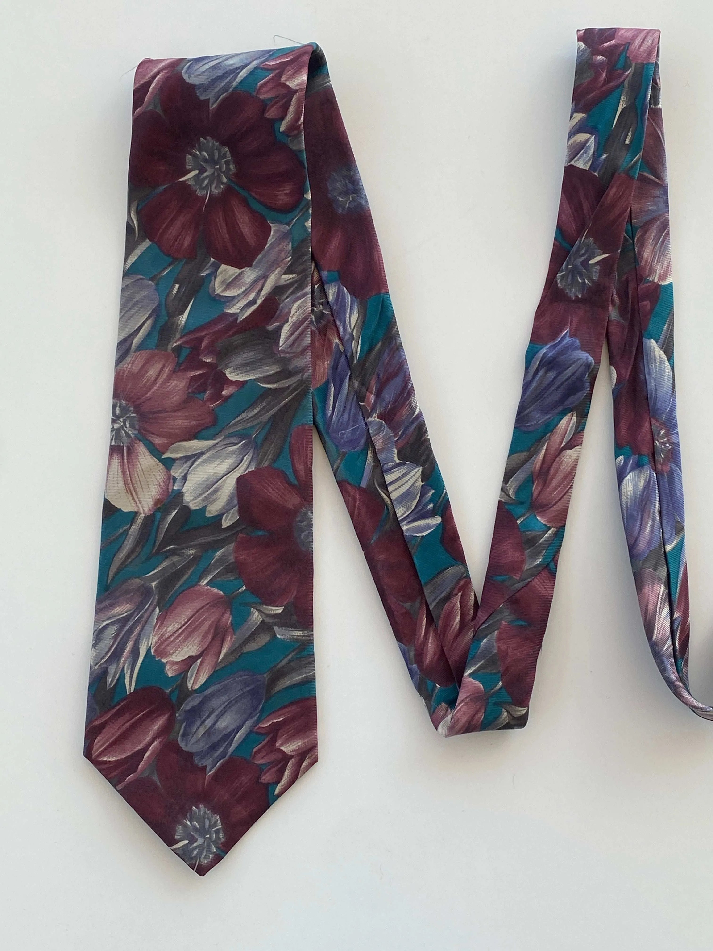 Beautiful Vintage Manhattan Silk Floral Tie - Balagan Vintage Ties 90s, print, printed tie, tie, ties, vintage, vintage tie