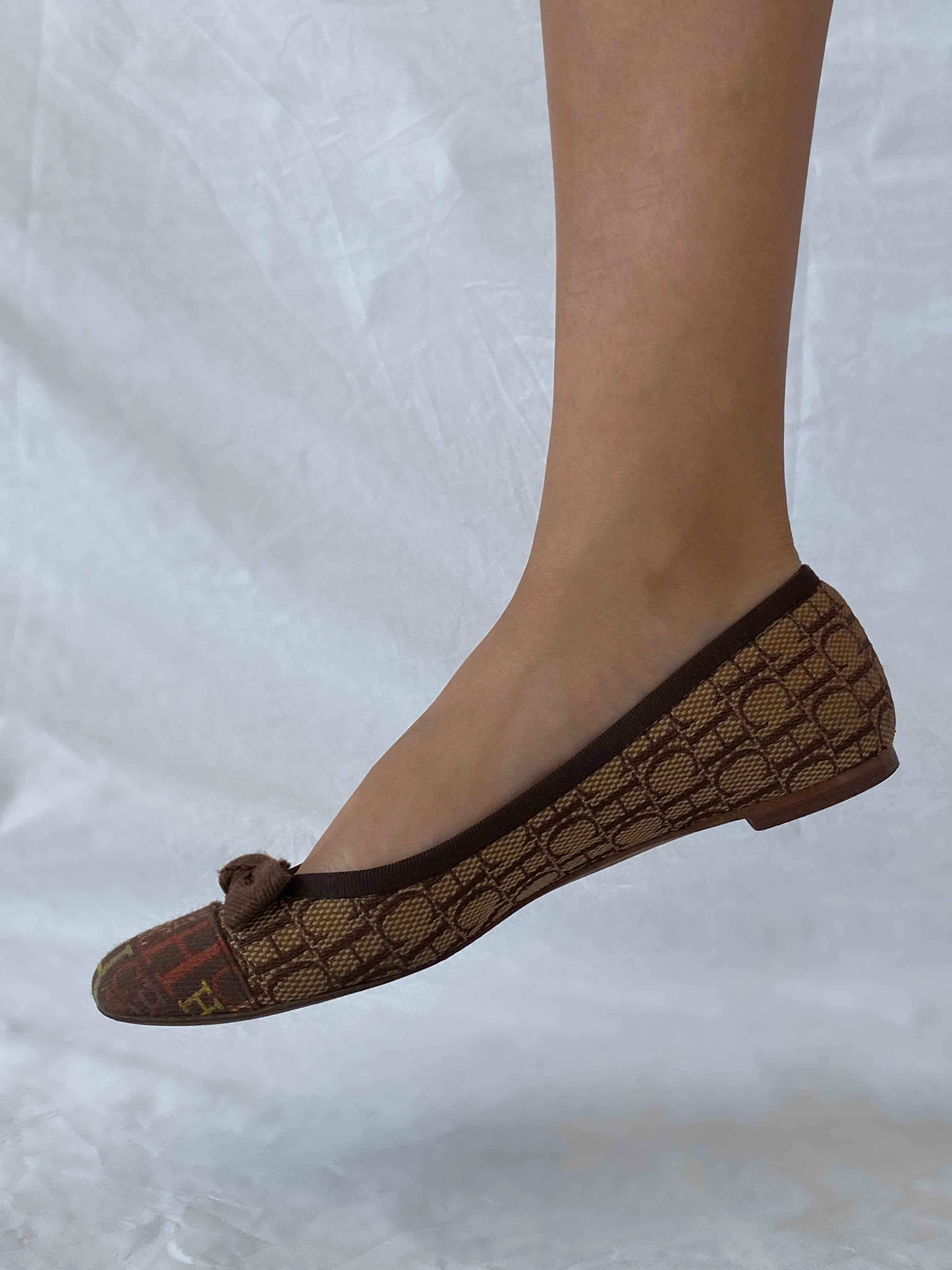 Carolina Herrera Monogram Brown Ballet Flat - Balagan Vintage Ballet flats 00s, 90s