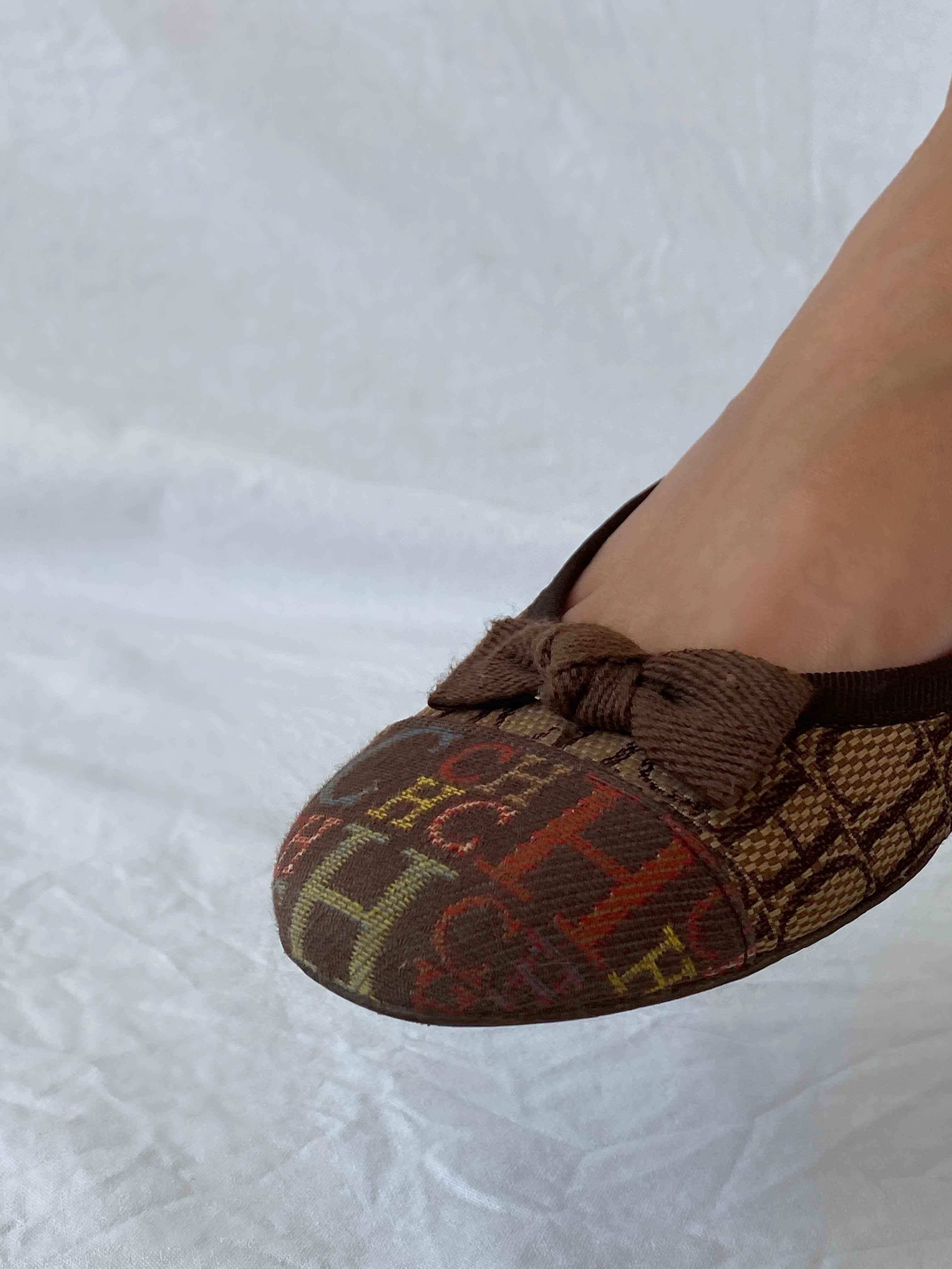 Carolina Herrera Monogram Brown Ballet Flat - Balagan Vintage Ballet flats 00s, 90s