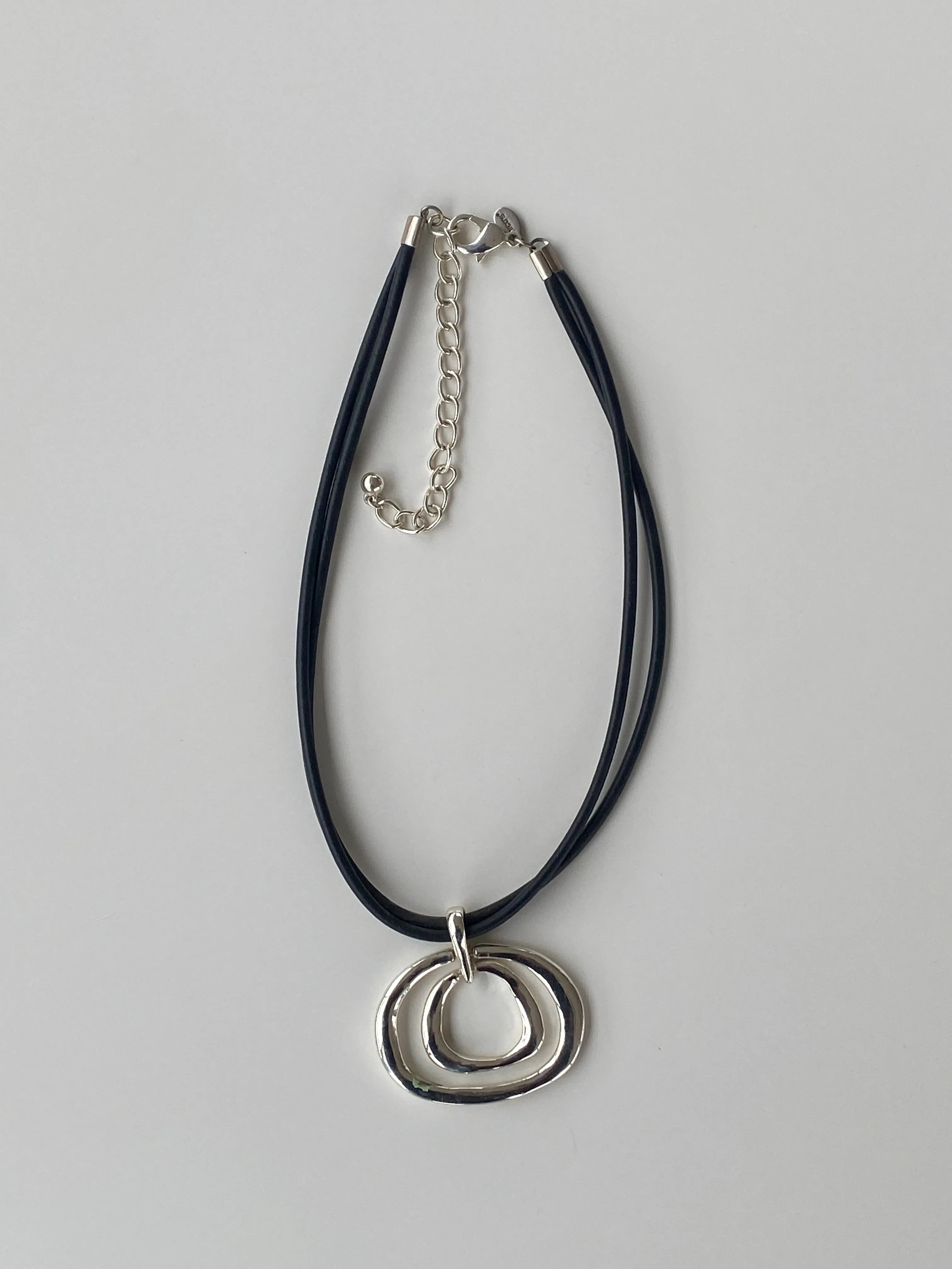 Chico’s Silver Toned Rings Pendant Leather Chocker Necklace - Balagan Vintage Necklace 00s, Necklace