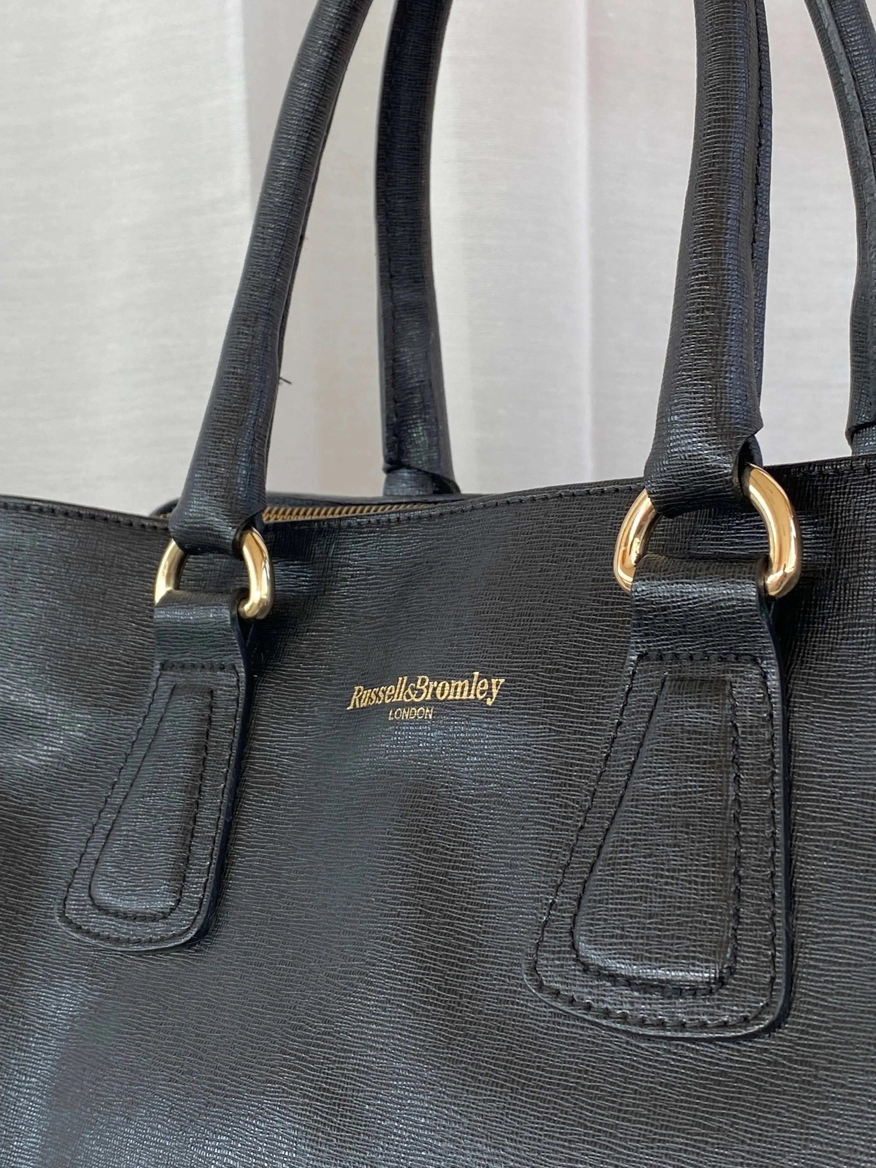 Classic Russel & Bromley London Black Leather Work Bag - Balagan Vintage Handbags 90s, consignment, Sadouf