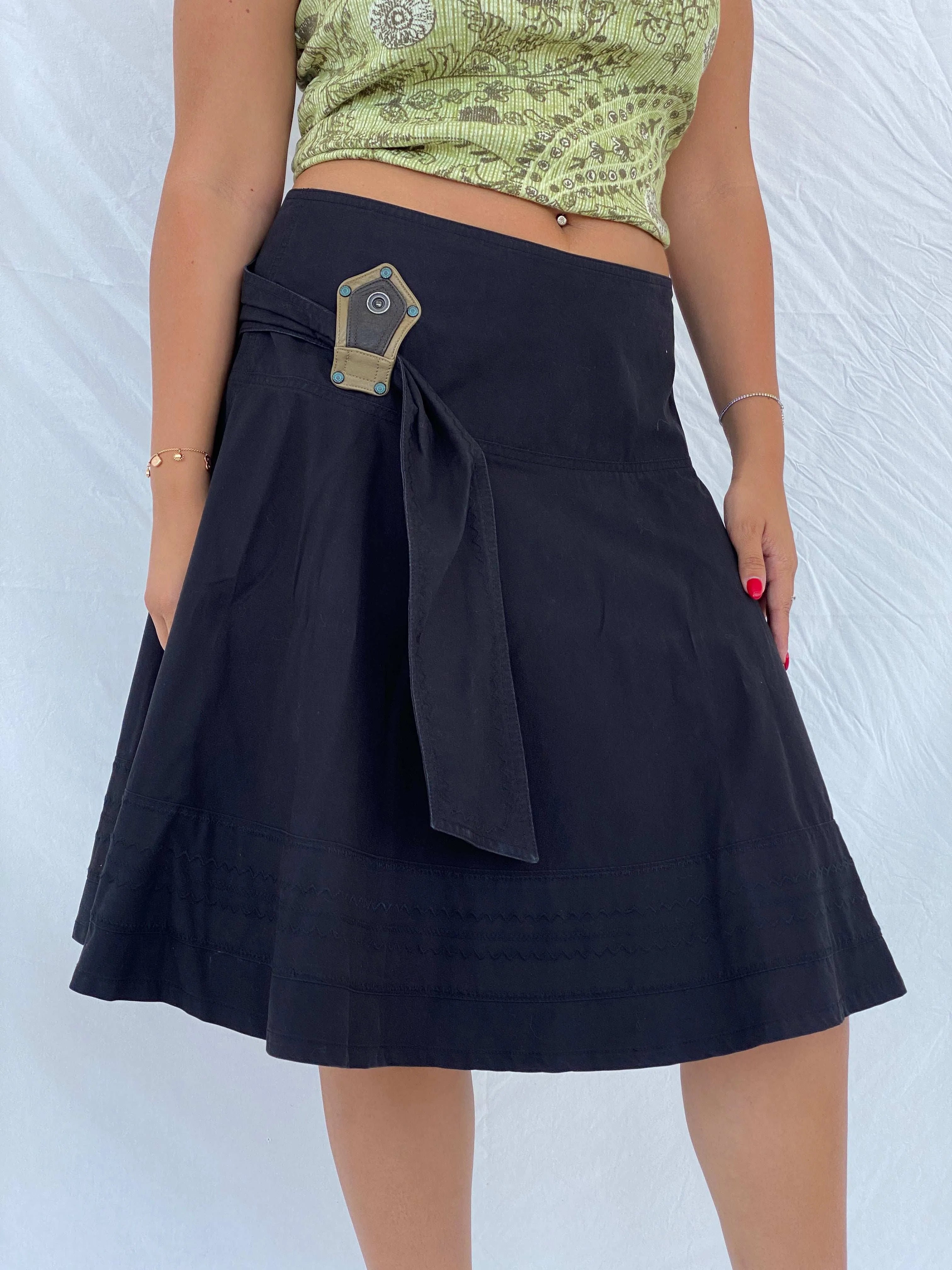Diesel A-Line Buckled Utility Black Midi Skirt Size XL - Balagan Vintage Midi Skirt 00s, 90s, cargo skirt, Dina, midi skirt