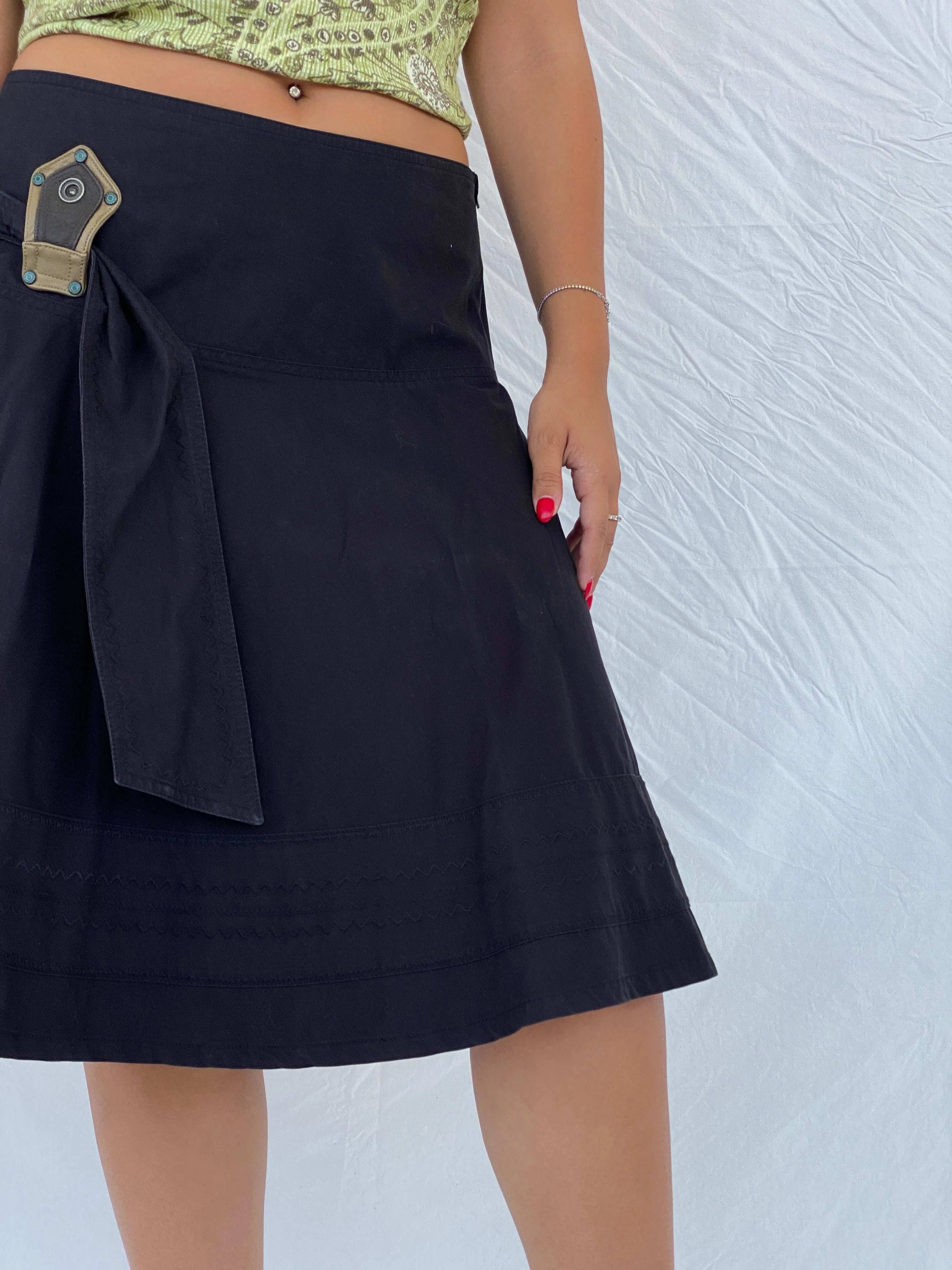 Diesel A-Line Buckled Utility Black Midi Skirt Size XL - Balagan Vintage Midi Skirt 00s, 90s, cargo skirt, Dina, midi skirt