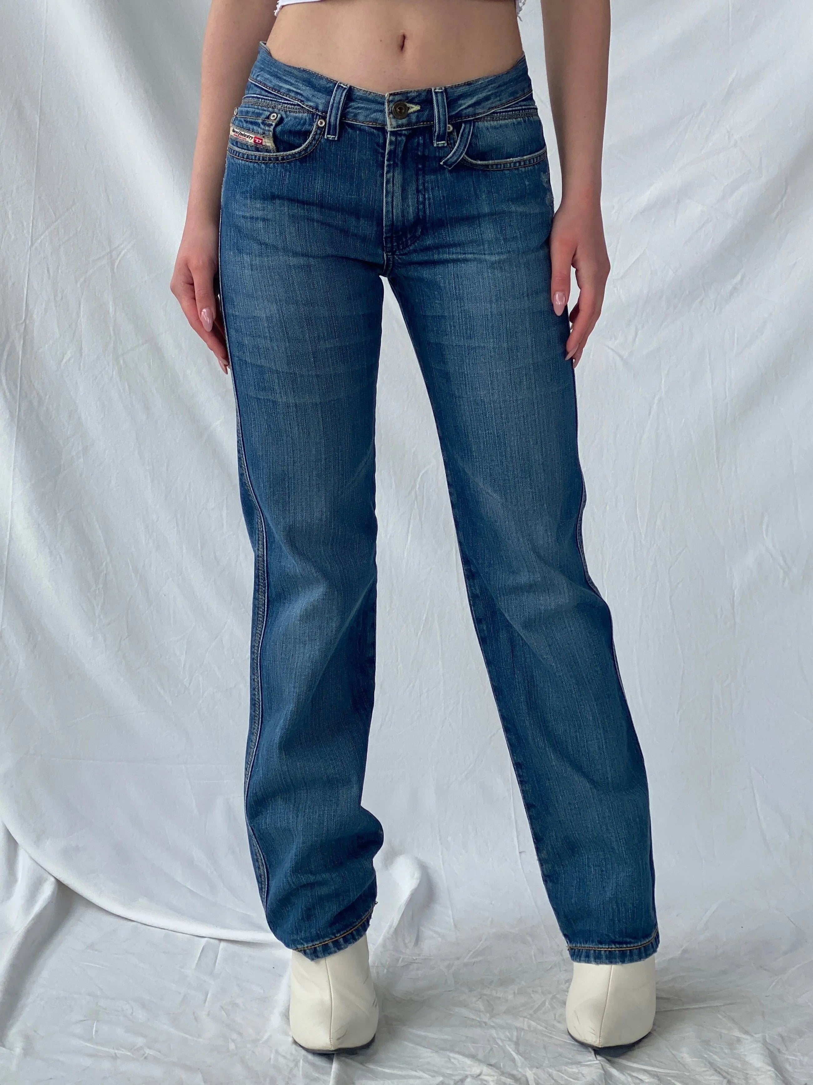 Diesel Industry Denim Division Mid Rise Women’s Jeans - 34EUR - Balagan Vintage Jeans 90s, Christine, denim, Diesel, high waisted jeans, jeans, vintage jeans, women jeans