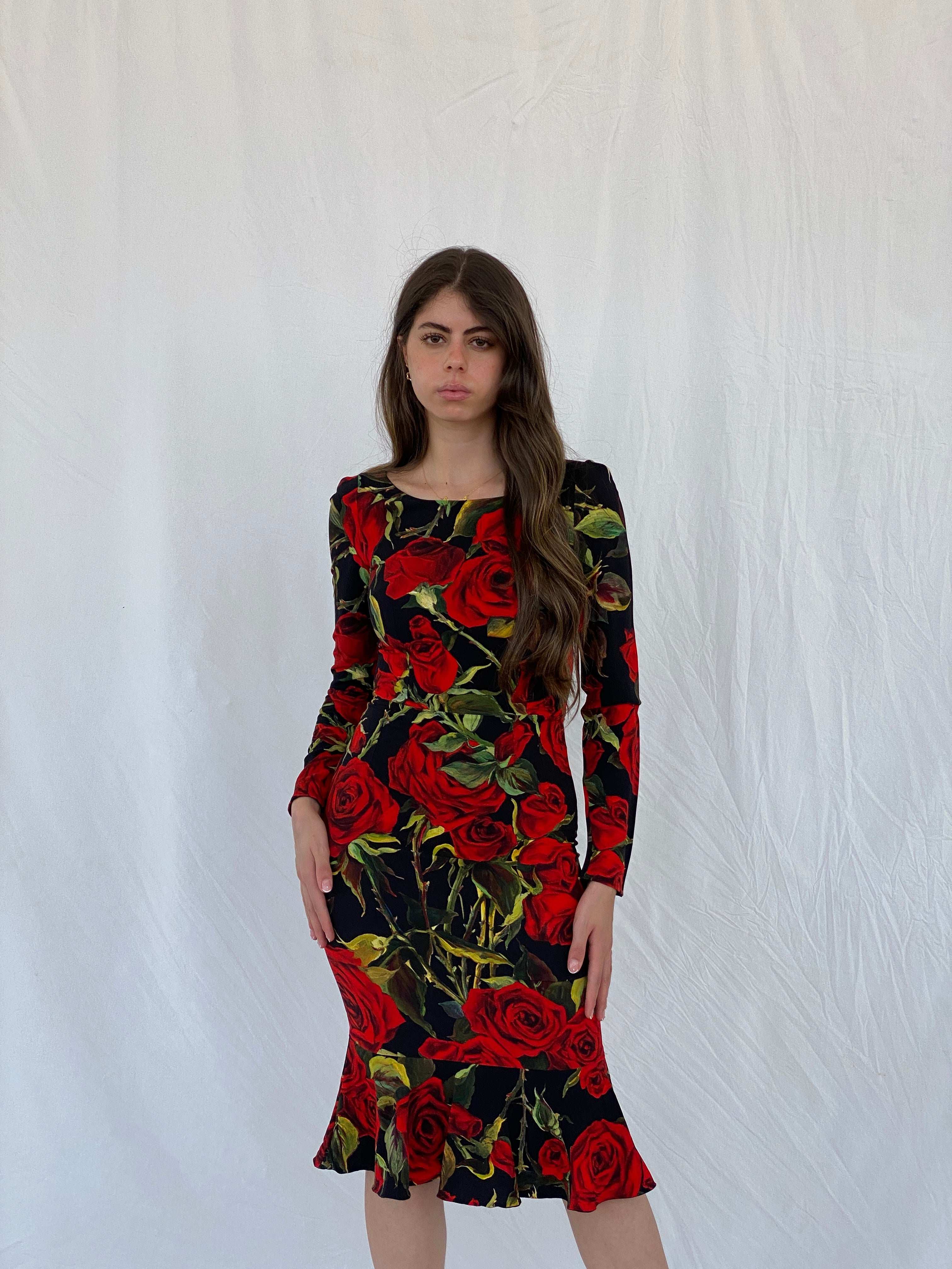 Dolce & Gabbana Red Roses Print Silk Knee-Length Dress - S - Balagan Vintage Midi Dress 00s, 90s, floral dress, midi dress, Mira, Wedding Guest