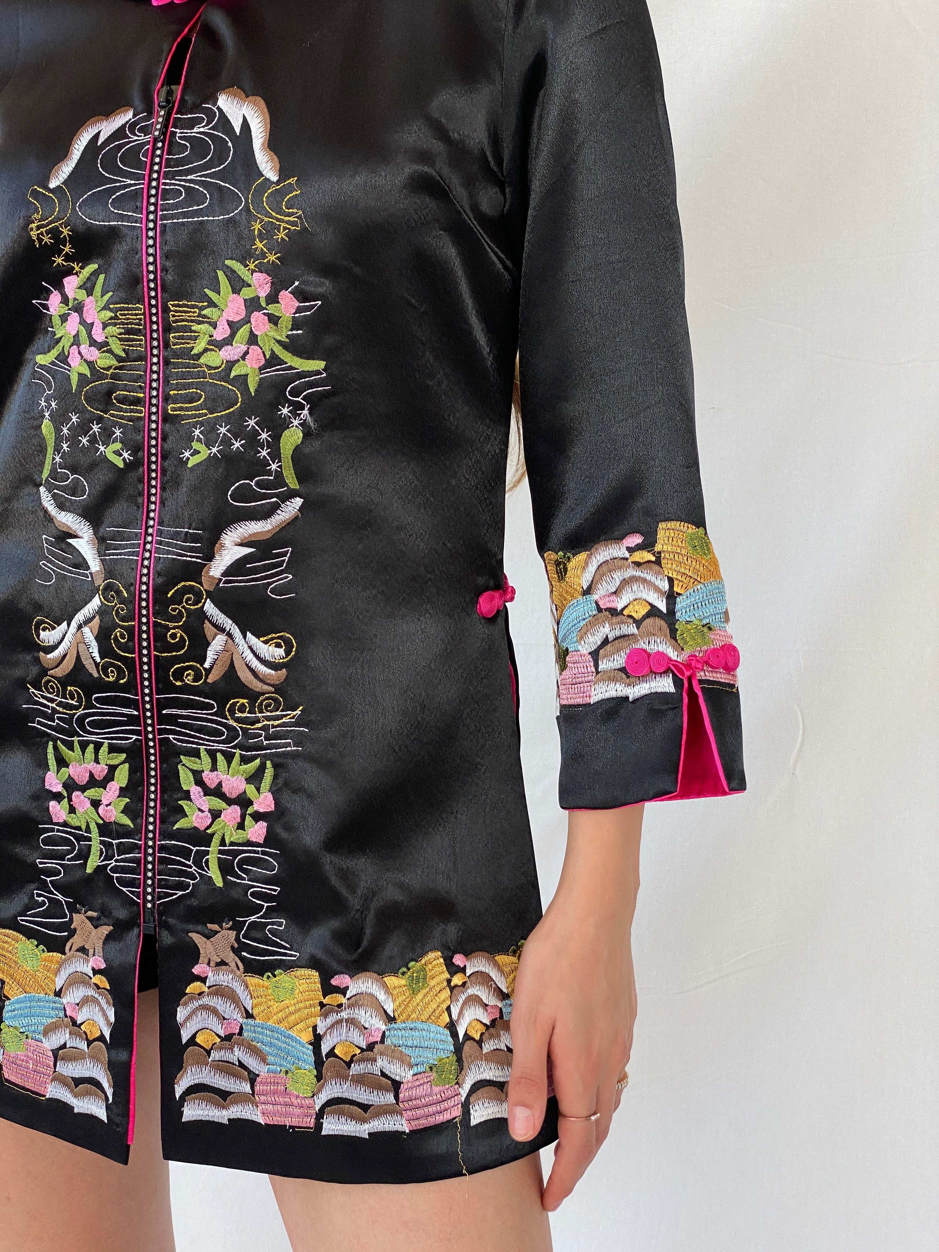 Dragon Silk Hangzhou China Embroidered Asian Artsy Jacket Coat - L - Balagan Vintage Coat 00s, coat, consignment, Mira, Najla, silk, vintage coat