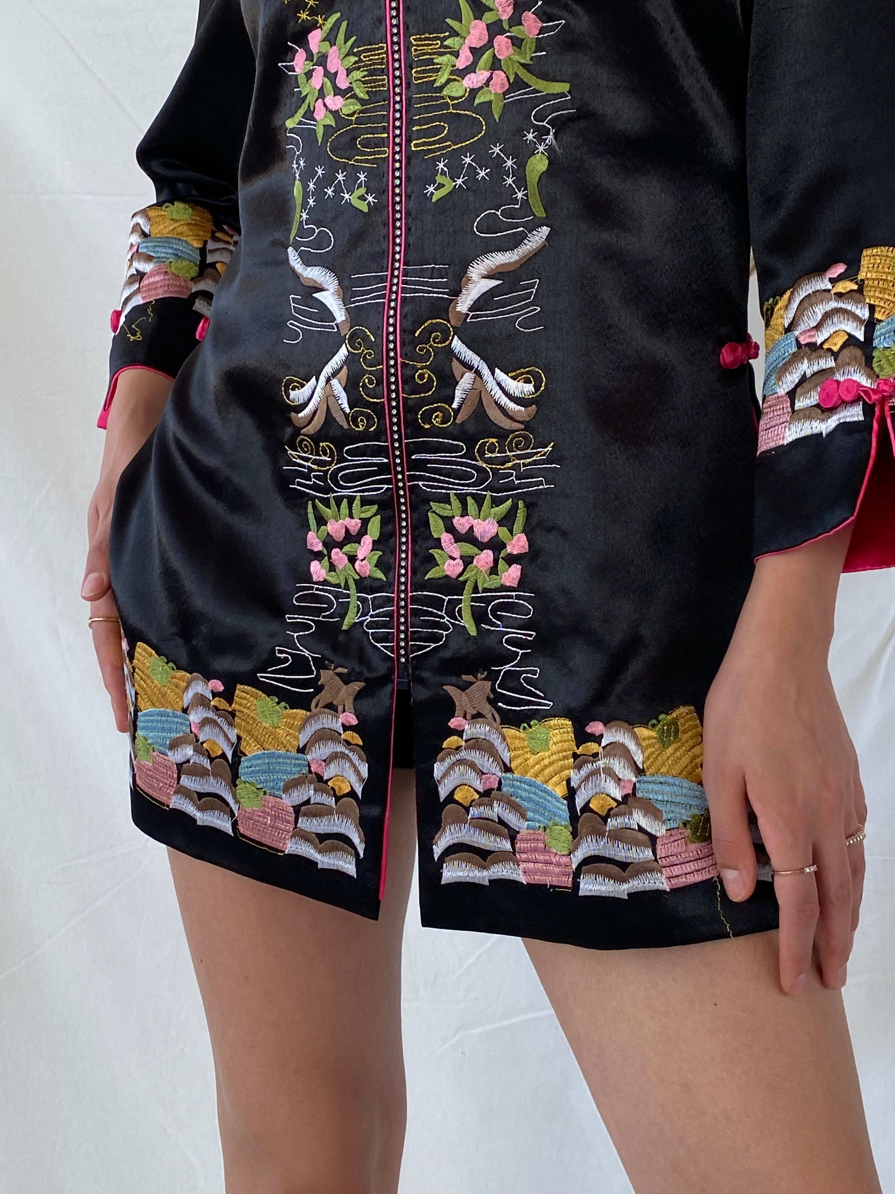 Dragon Silk Hangzhou China Embroidered Asian Artsy Jacket Coat - L - Balagan Vintage Coat 00s, coat, consignment, Mira, Najla, silk, vintage coat