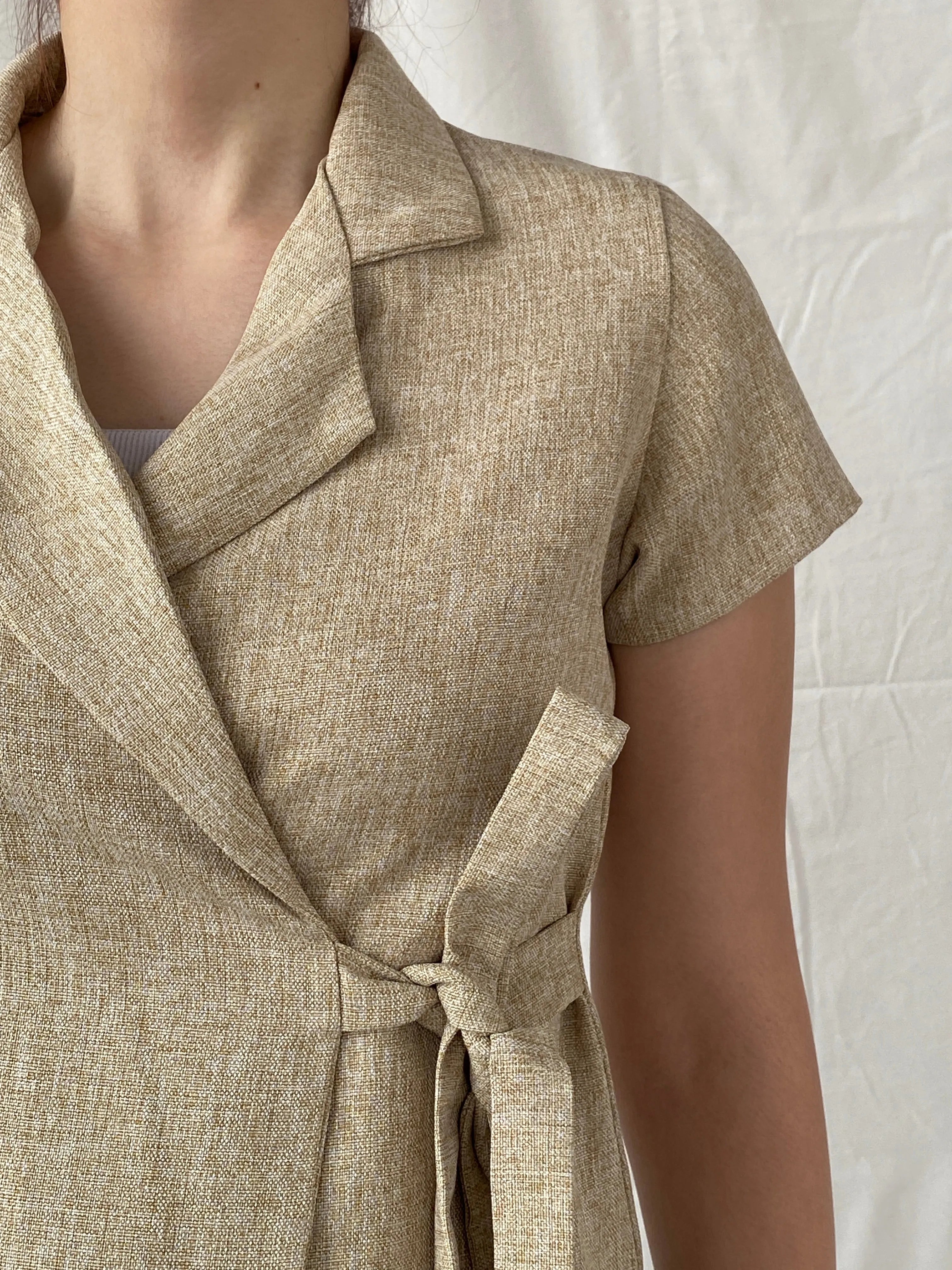 Gorgeous Hana Milin Cotton Linen Blend Women’s Beige Short Sleeve Wrap Blazer - S - Balagan Vintage Half Sleeve Blazer 00s, Ayah, blazer, half sleeve blazer, NEW IN, vintage blazer