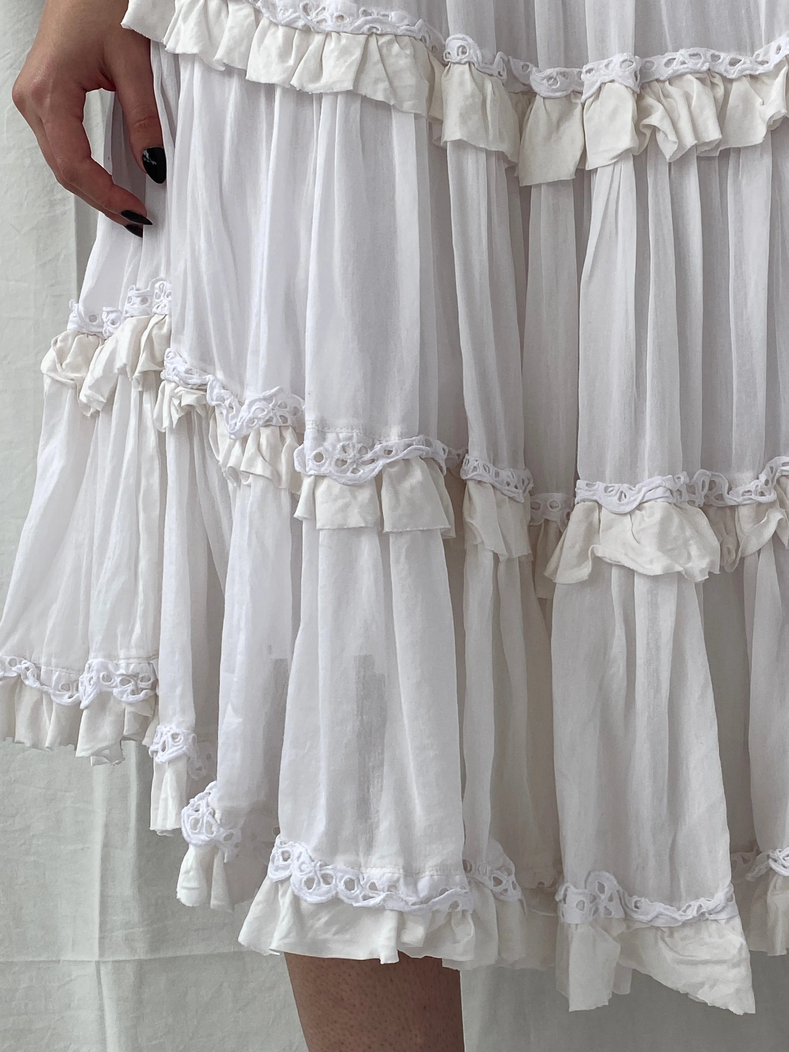 Gorgeous Vintage Monnalisa Chic White Tiered Bohemian Layered Midi Skirt - M - Balagan Vintage Midi Skirt 00s, Ayah, midi skirt, women skirt
