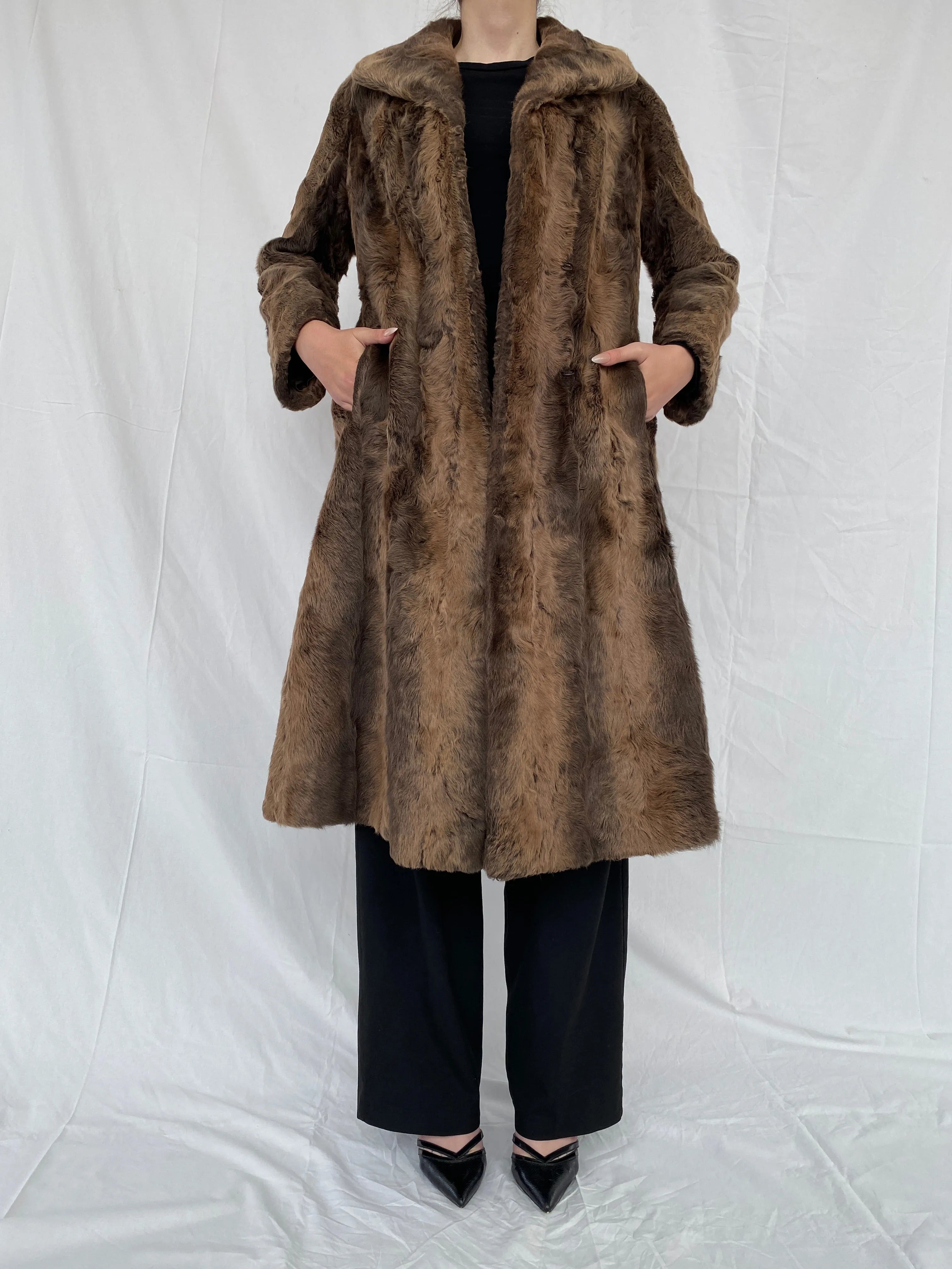 Luxurious Vintage Blankenburg Frankenthal/Pfalz Real Fur Coat - M - Balagan Vintage Coat Ayah, coat, Deals, fur jacket, rare find, rare vintage, vintage coat, winter