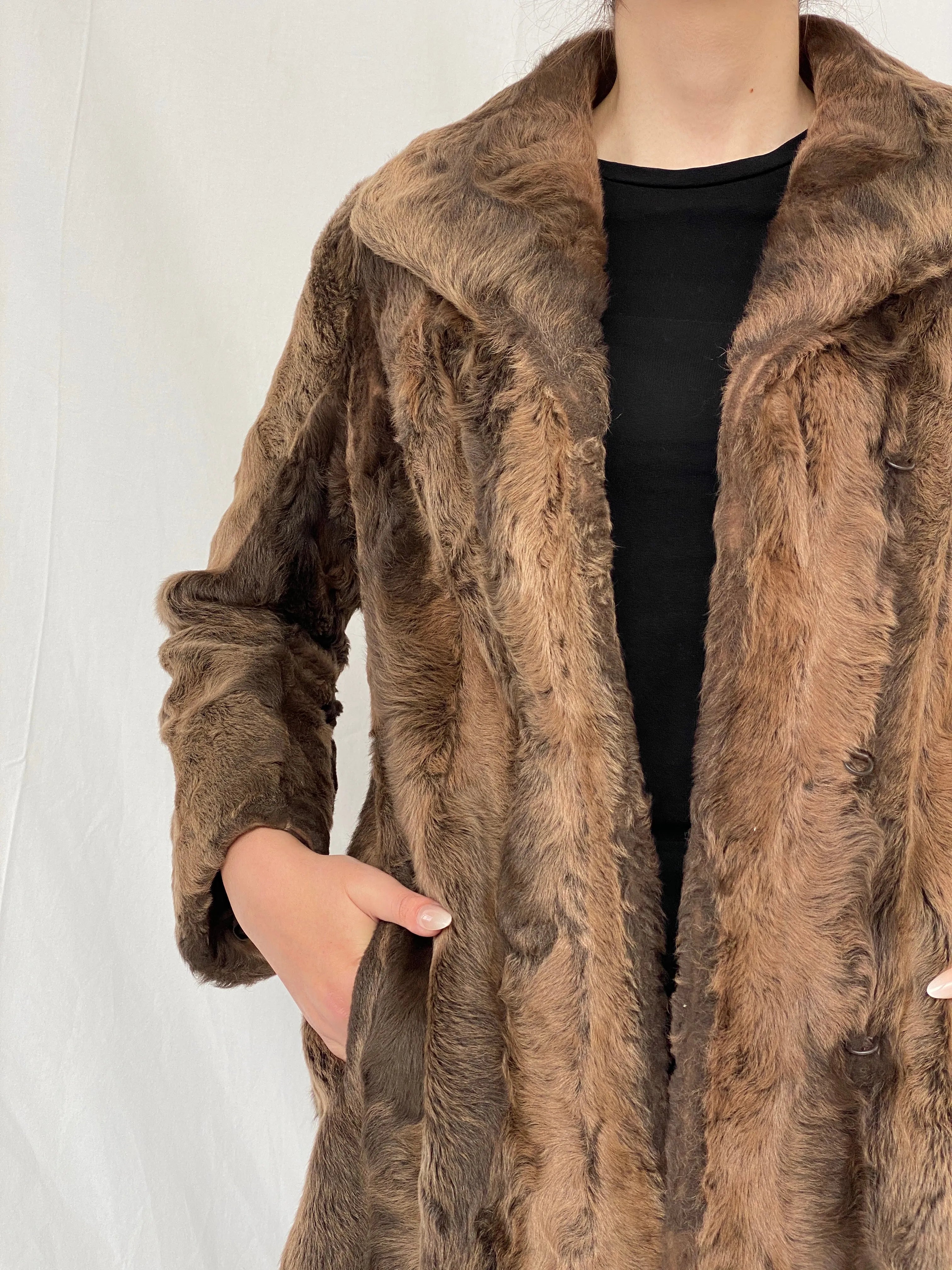 Luxurious Vintage Blankenburg Frankenthal/Pfalz Real Fur Coat - M - Balagan Vintage Coat Ayah, coat, Deals, fur jacket, rare find, rare vintage, vintage coat, winter