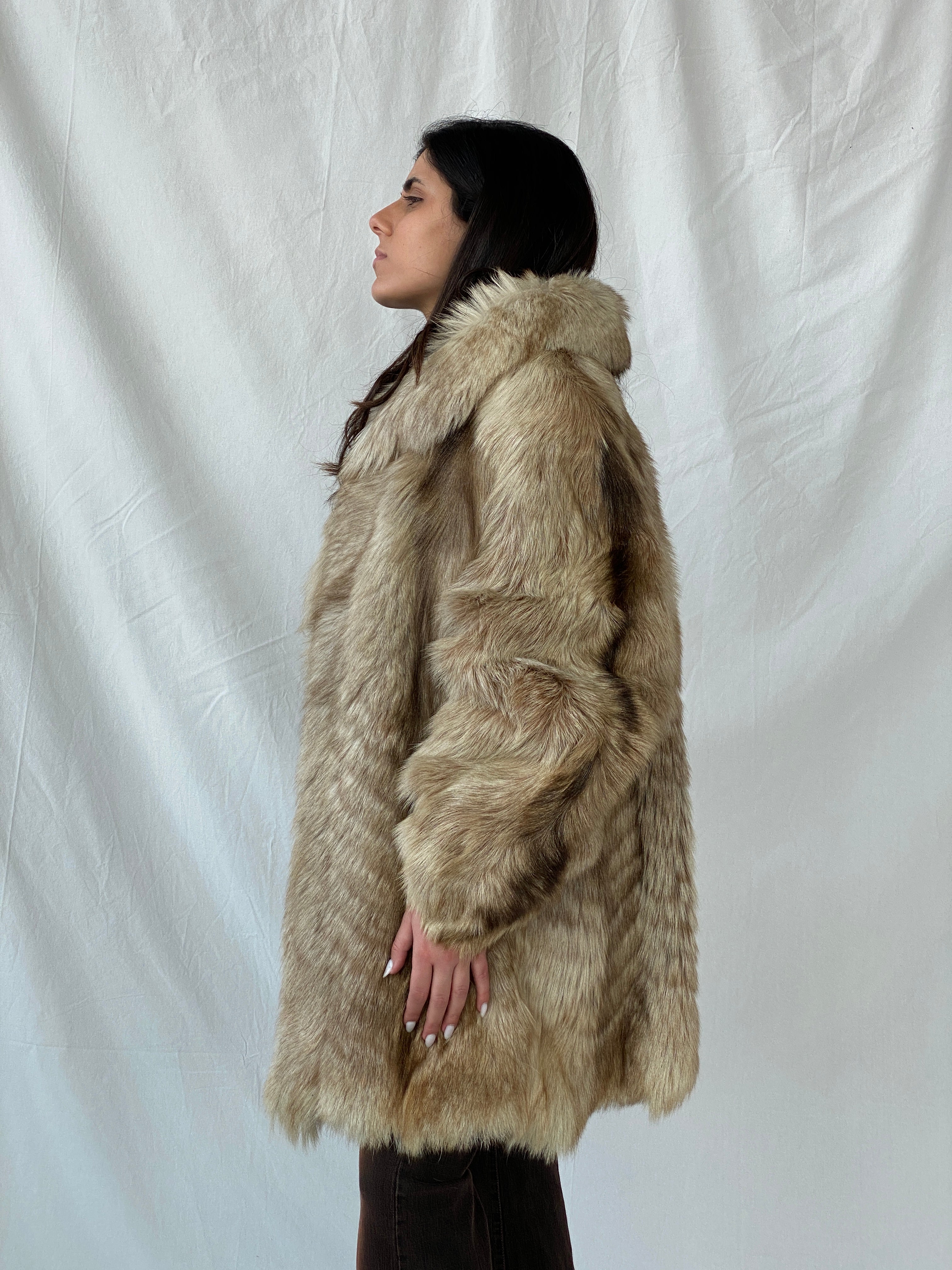 Luxurious Vintage Real Fur Women’s Beige Coat Natural Genuine Fur Jacket - L - Balagan Vintage Coat Ayah, coat, consignment, Dana, fur jacket, rare find, rare vintage, vintage coat, winter