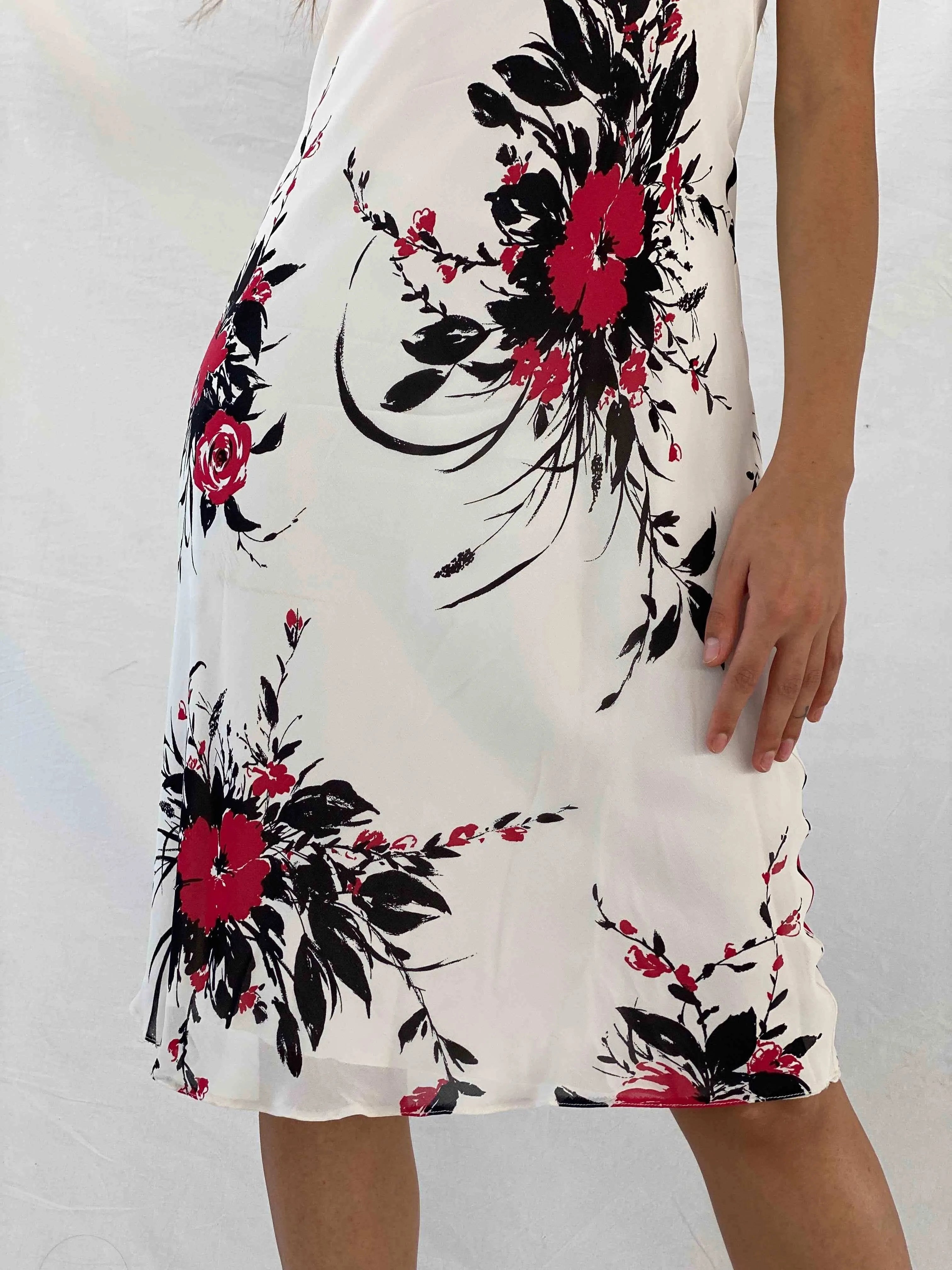 Marks & Spencer Floral Midi Dress - Balagan Vintage Midi Dress 00s, 90s, dress, floral dress, Mira, Wedding Guest
