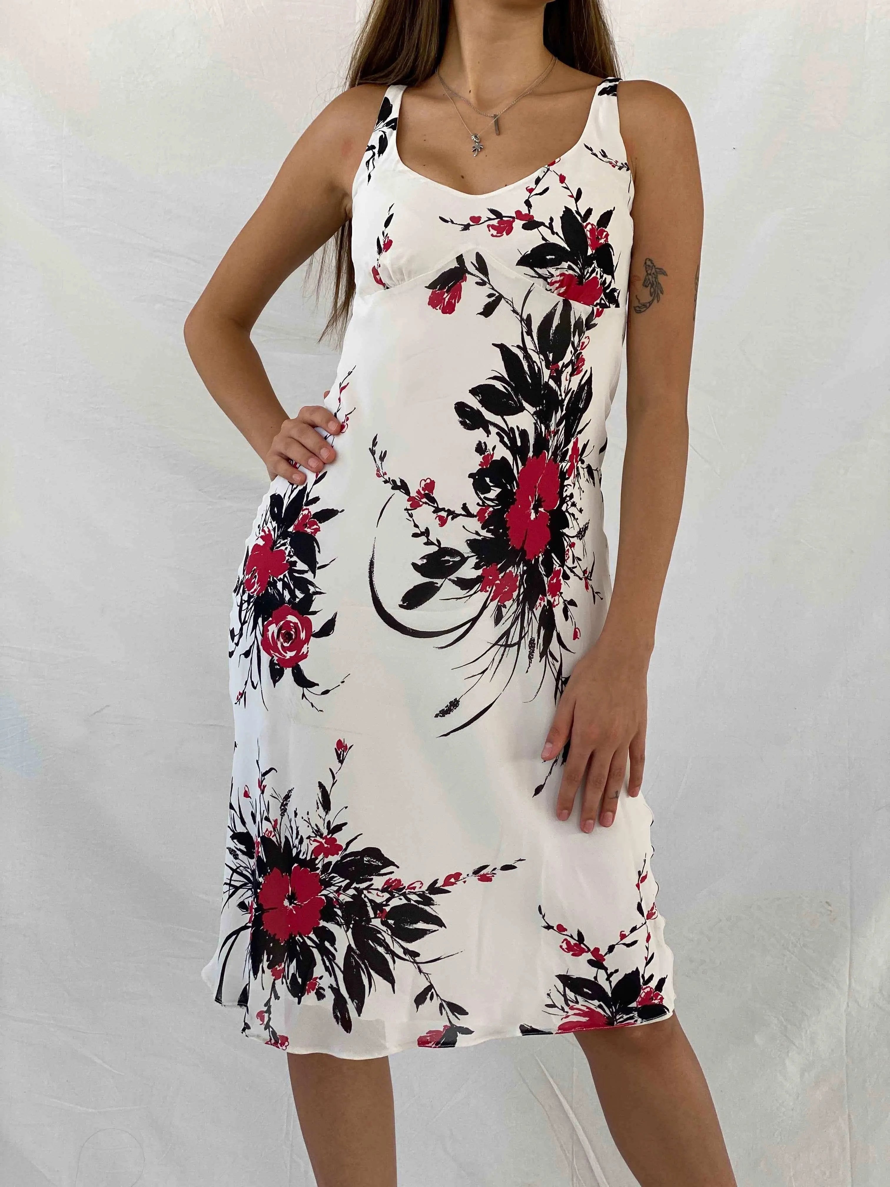 Marks & Spencer Floral Midi Dress - Balagan Vintage Midi Dress 00s, 90s, dress, floral dress, Mira, Wedding Guest