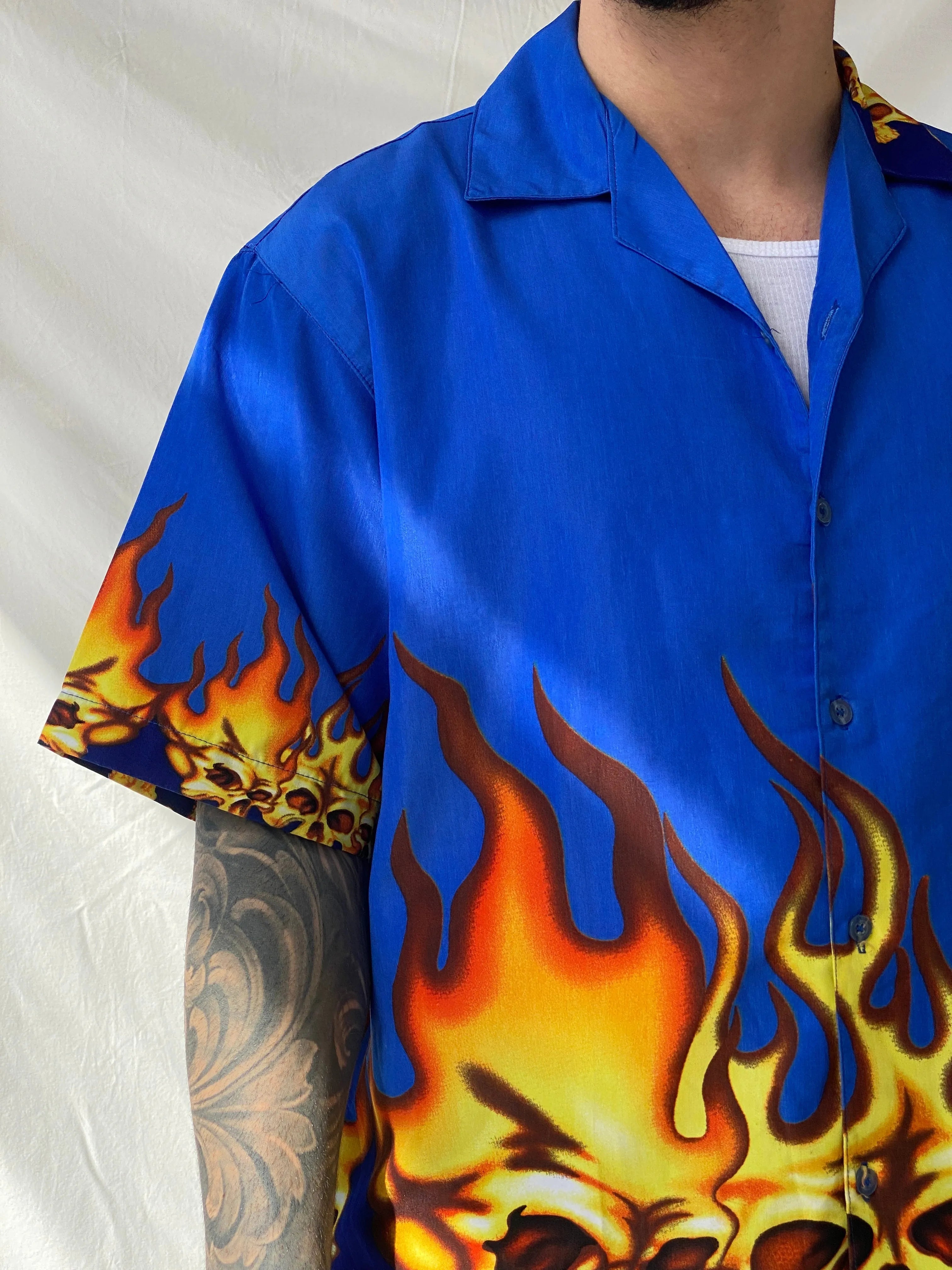 Men’s Flamed Skull Blue Short Sleeve Button Up Shirt - L - Balagan Vintage Half Sleeve Top 90s, consignment, Hamza, men top, striped, striped shirt, winter