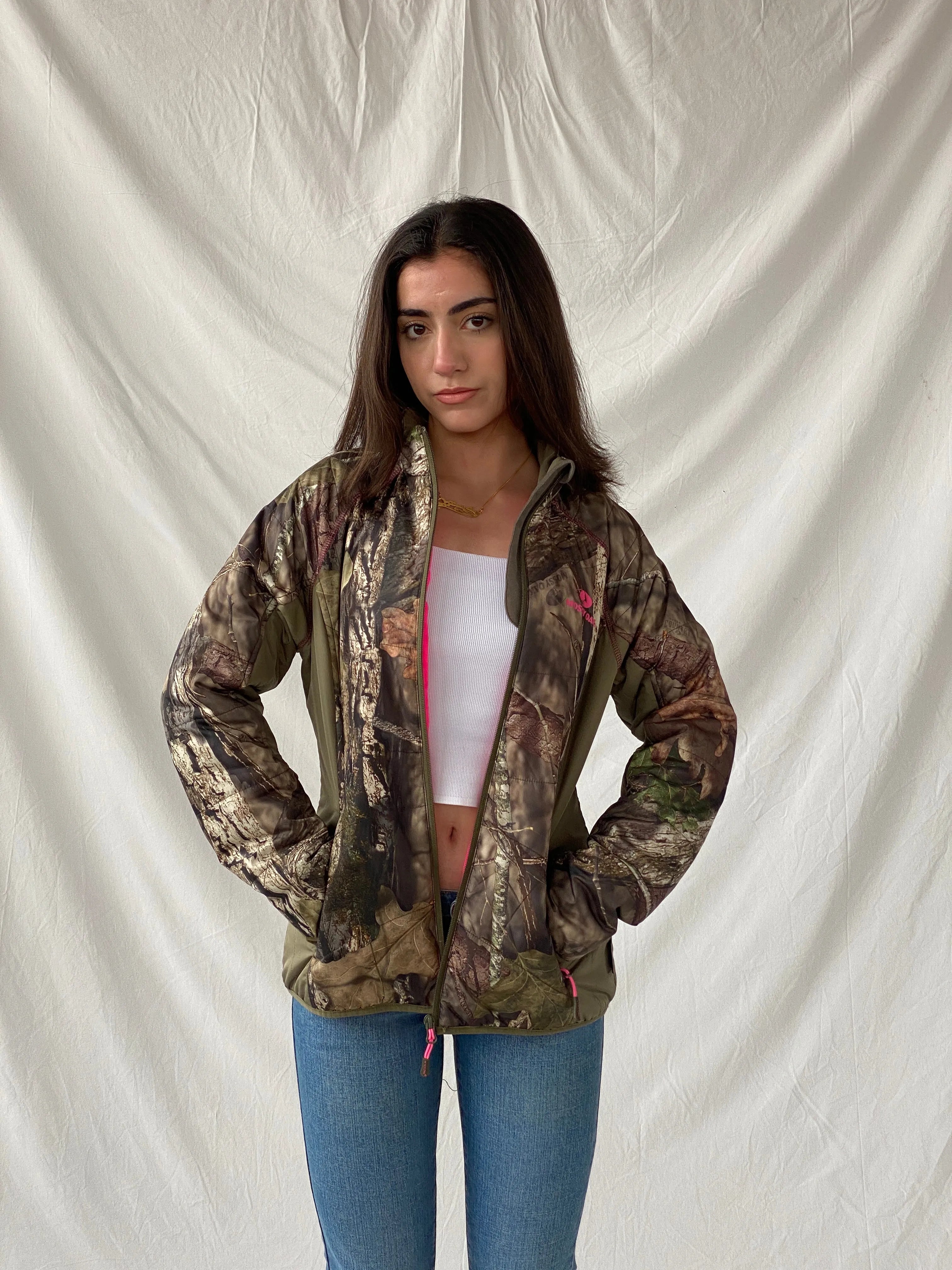 Mossy Oak Women’s Hunting Puffer Jacket with Pink Lining - S - Balagan Vintage Puffer Jacket Christine, Coats&Jackets, consignment, Melika, puffer jacket, winter, Women's Windbreaker Jackets