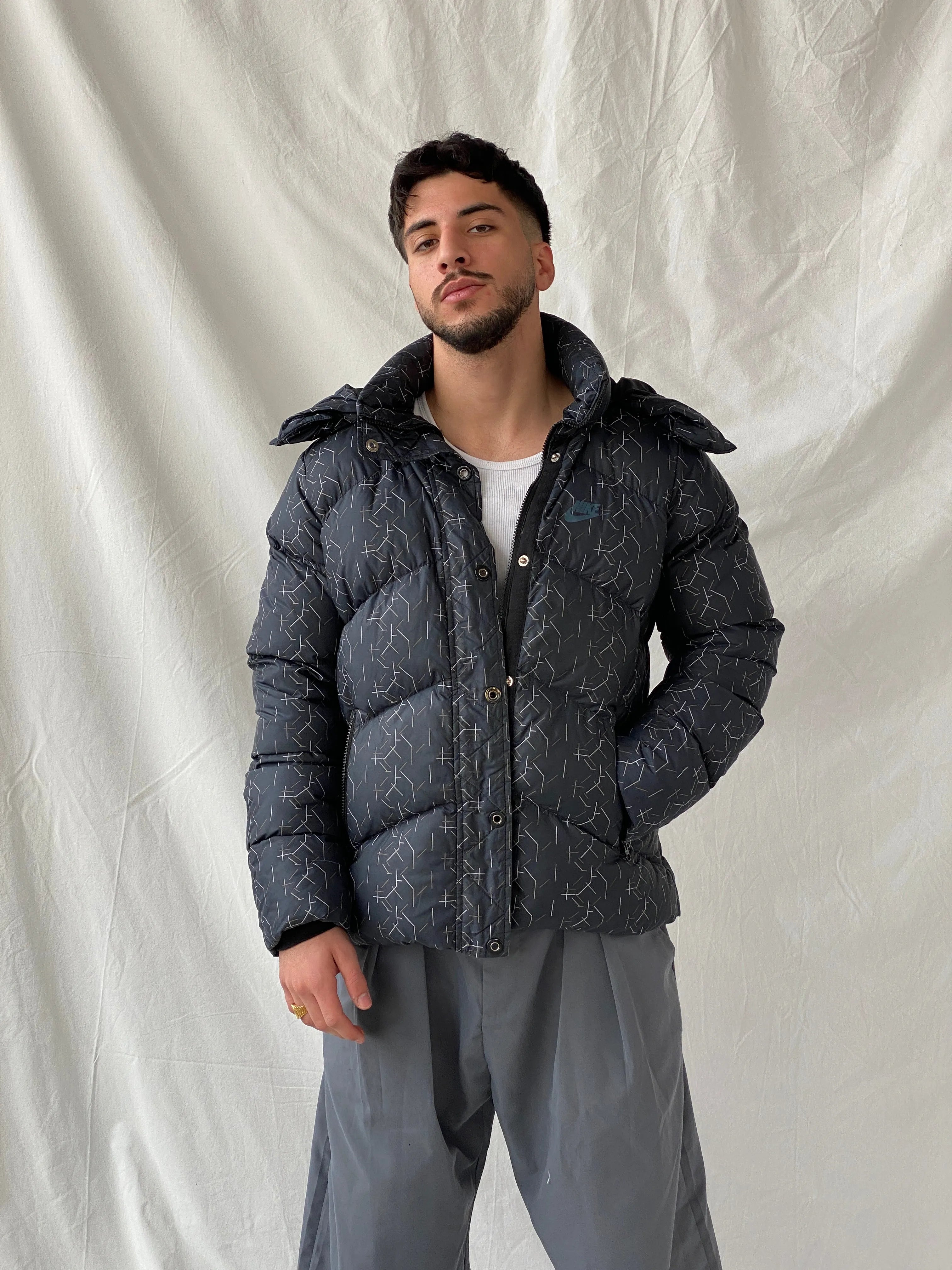 Nike Men’s Dark Grey Silver Lines Hooded Puffer Jacket - L - Balagan Vintage Jacket consignment, Hamza, jacket, Joe, Nike, puffer jacket