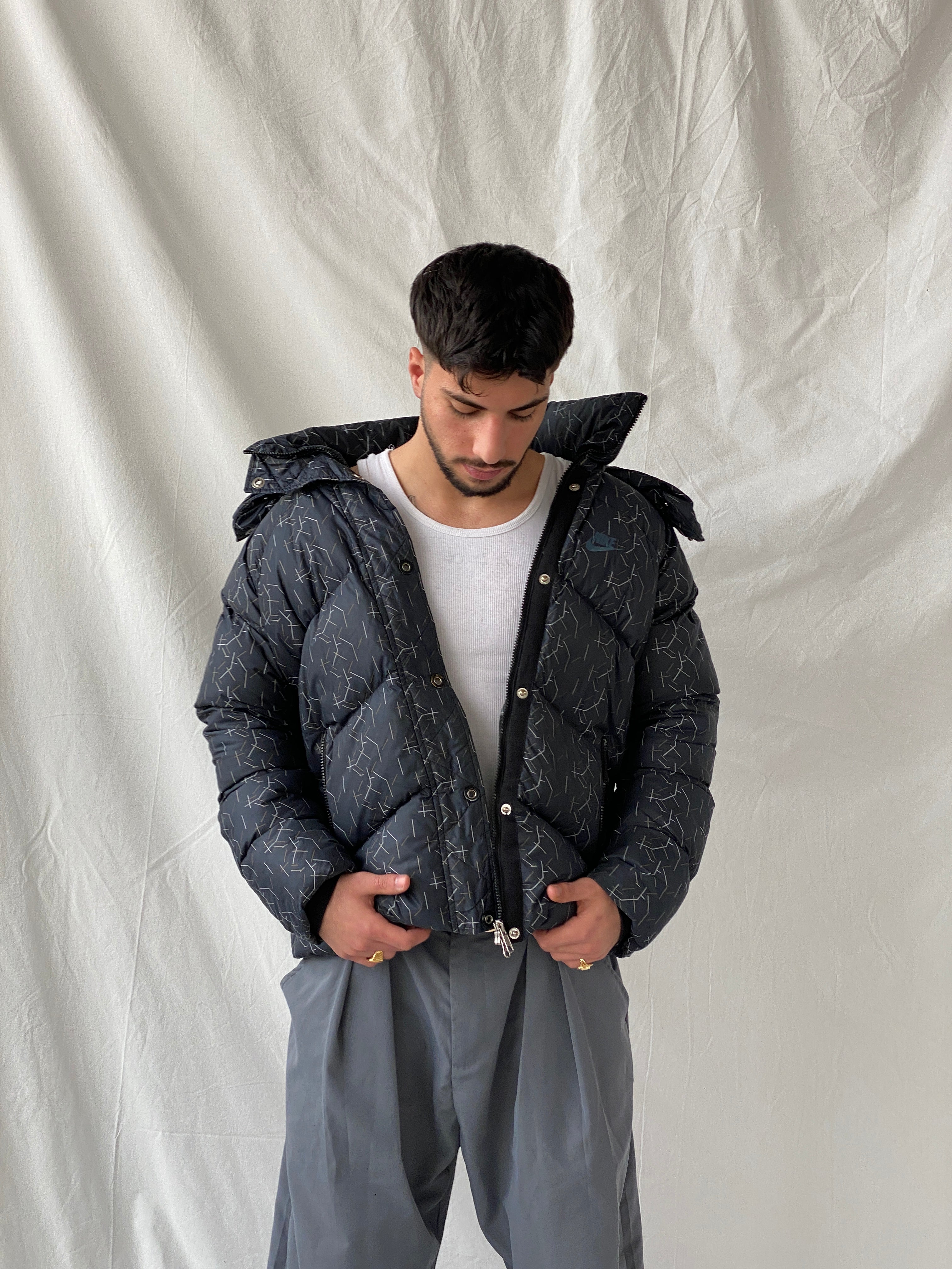 Nike Men’s Dark Grey Silver Lines Hooded Puffer Jacket - L - Balagan Vintage Jacket consignment, Hamza, jacket, Joe, NEW IN, Nike, puffer jacket