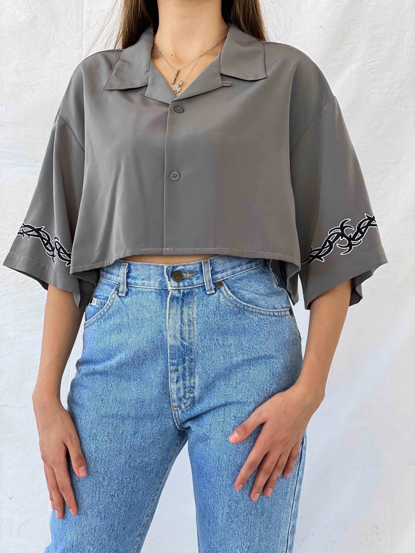 No Boundaries Cropped Shirt - Balagan Vintage Cropped Shirt 00s, Cropped shirt, Mira