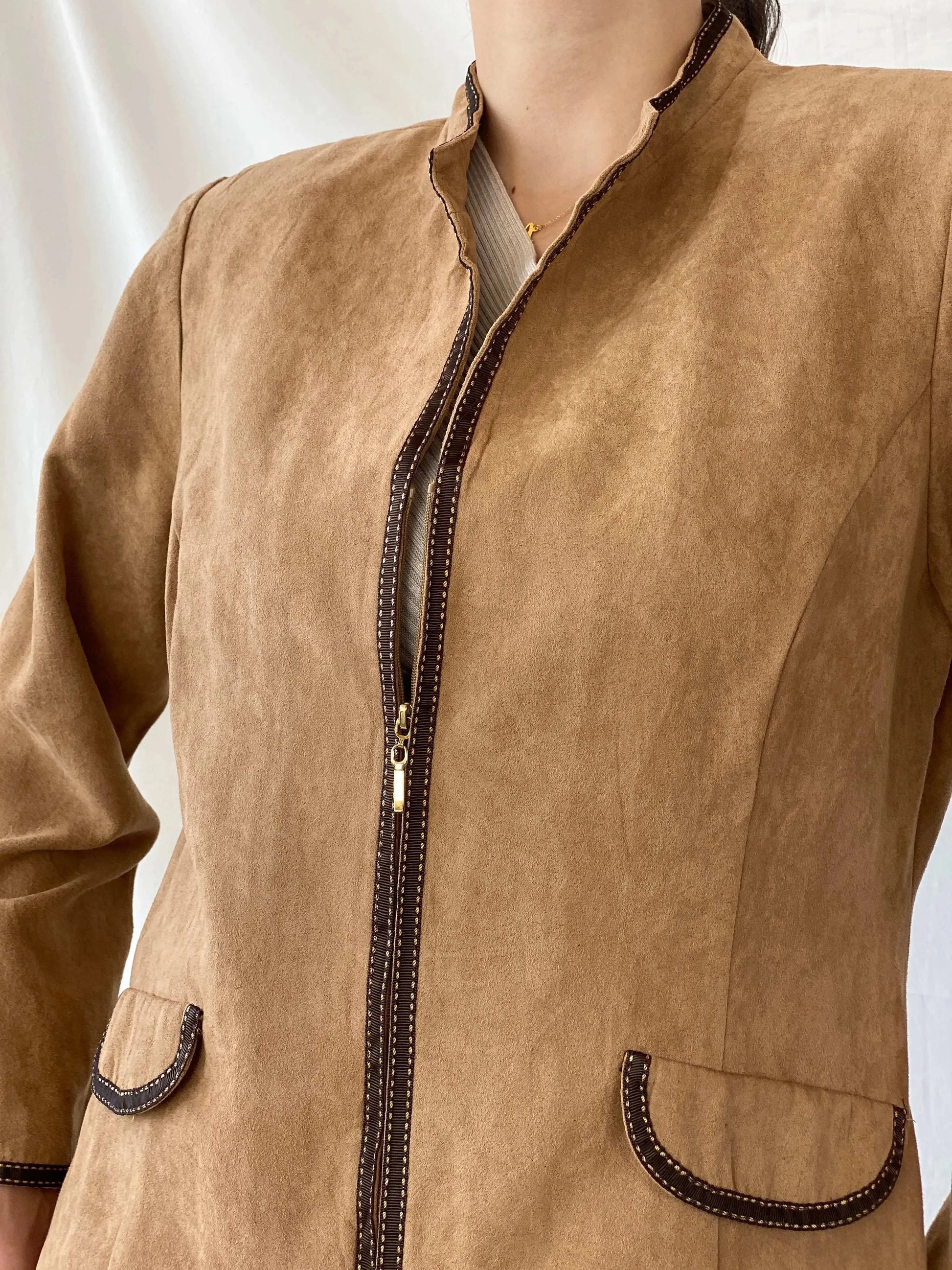 Perceptions New York Beige Fitted Zip Up Brown Trim Light Jacket - L - Balagan Vintage Blazer 90s, blazer, Coats&Jackets, full sleeve blazer, Mira, winter, Women's Blazers