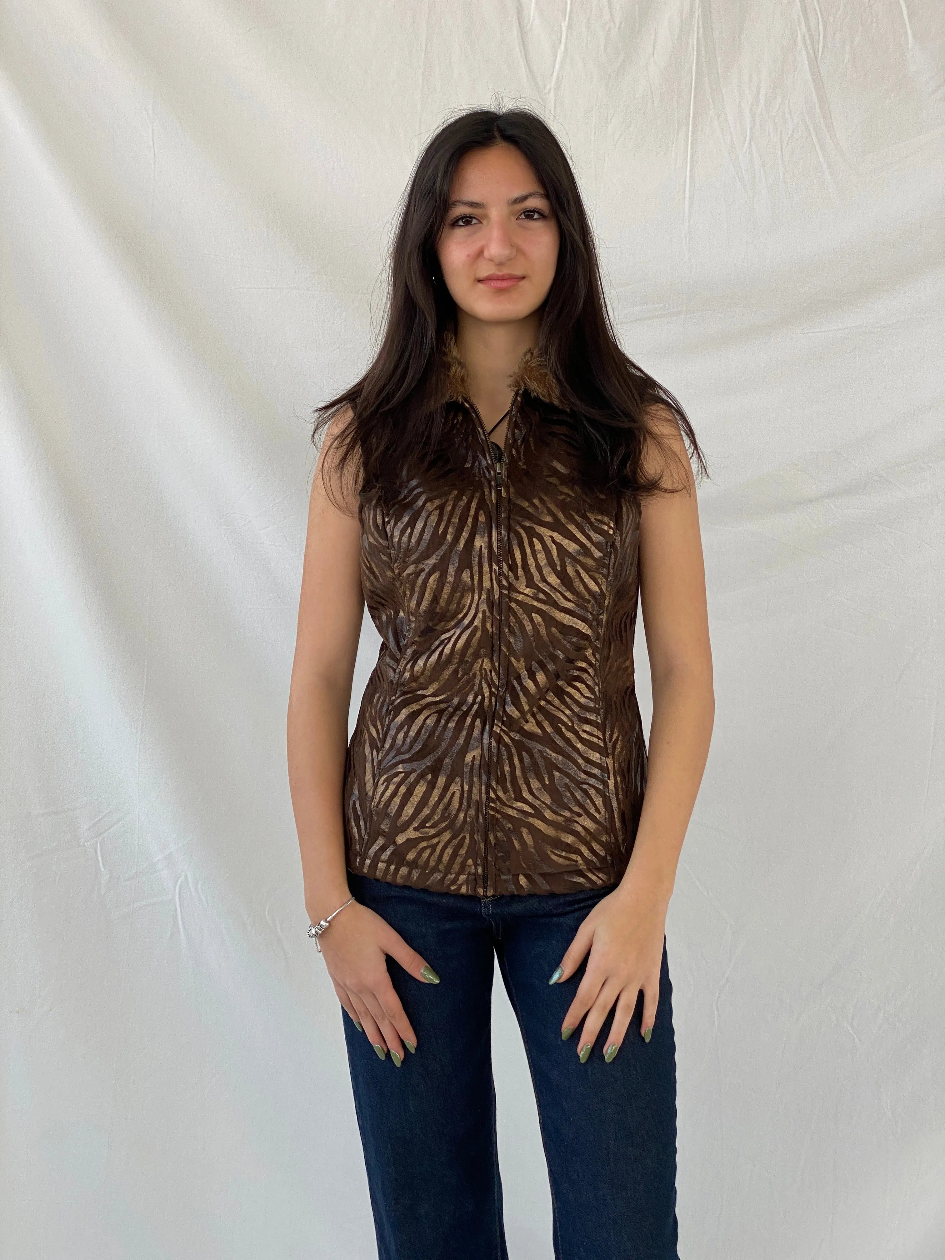 PR Powder River Outfitters Women’s Brown Zebra Fur-Collar Zip Up Fur Lined Vest - S - Balagan Vintage Vest 00s, animal print, faux fur, Syntia, vest, women top