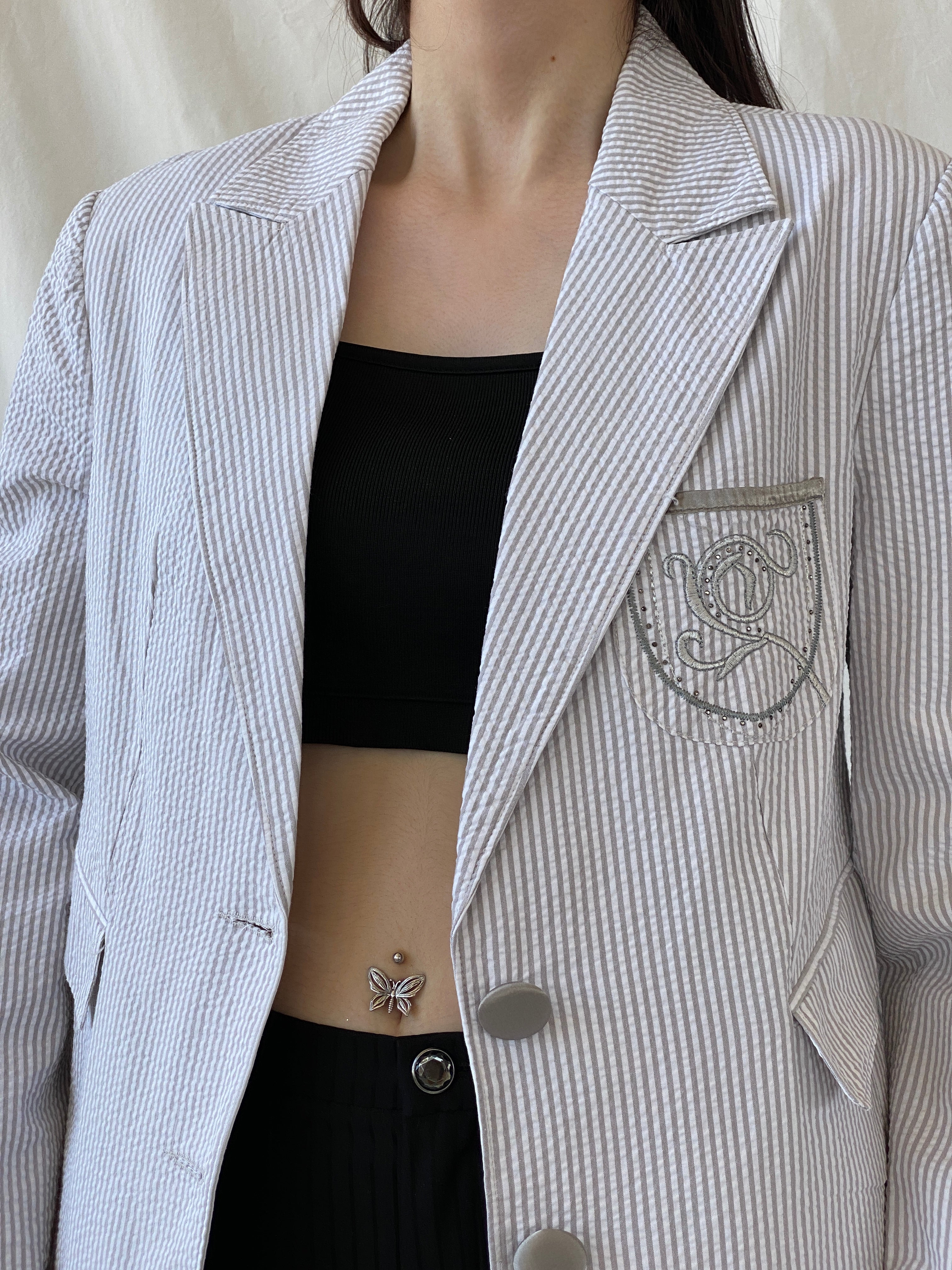 Seleste GiYim Cotton Striped Blazer Crest Patch Preppy Academic-Core Seersucker Jacket - L - Balagan Vintage Blazer 00s, Ayah, blazer, Coats&Jackets, consignment, denim, floral, full sleeve blazer, NEW IN, Shereen, winter, Women's Blazers