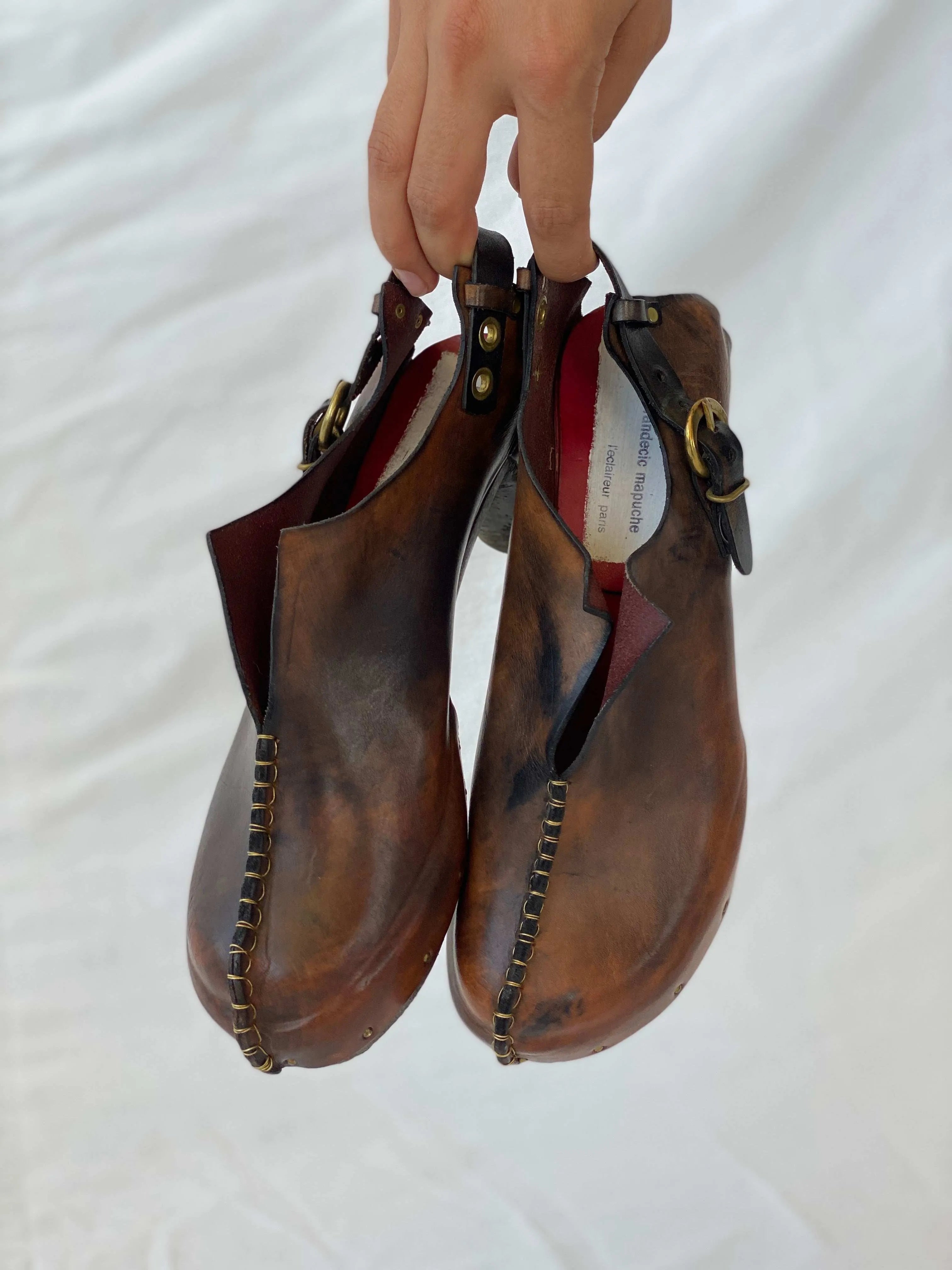 Statement Vintage Muňoz Vrandecic Mapuche Wood Platform Brown Leather Clogs - Balagan Vintage Sandals 00s, 90s, Boots, cowboy boots, Deals