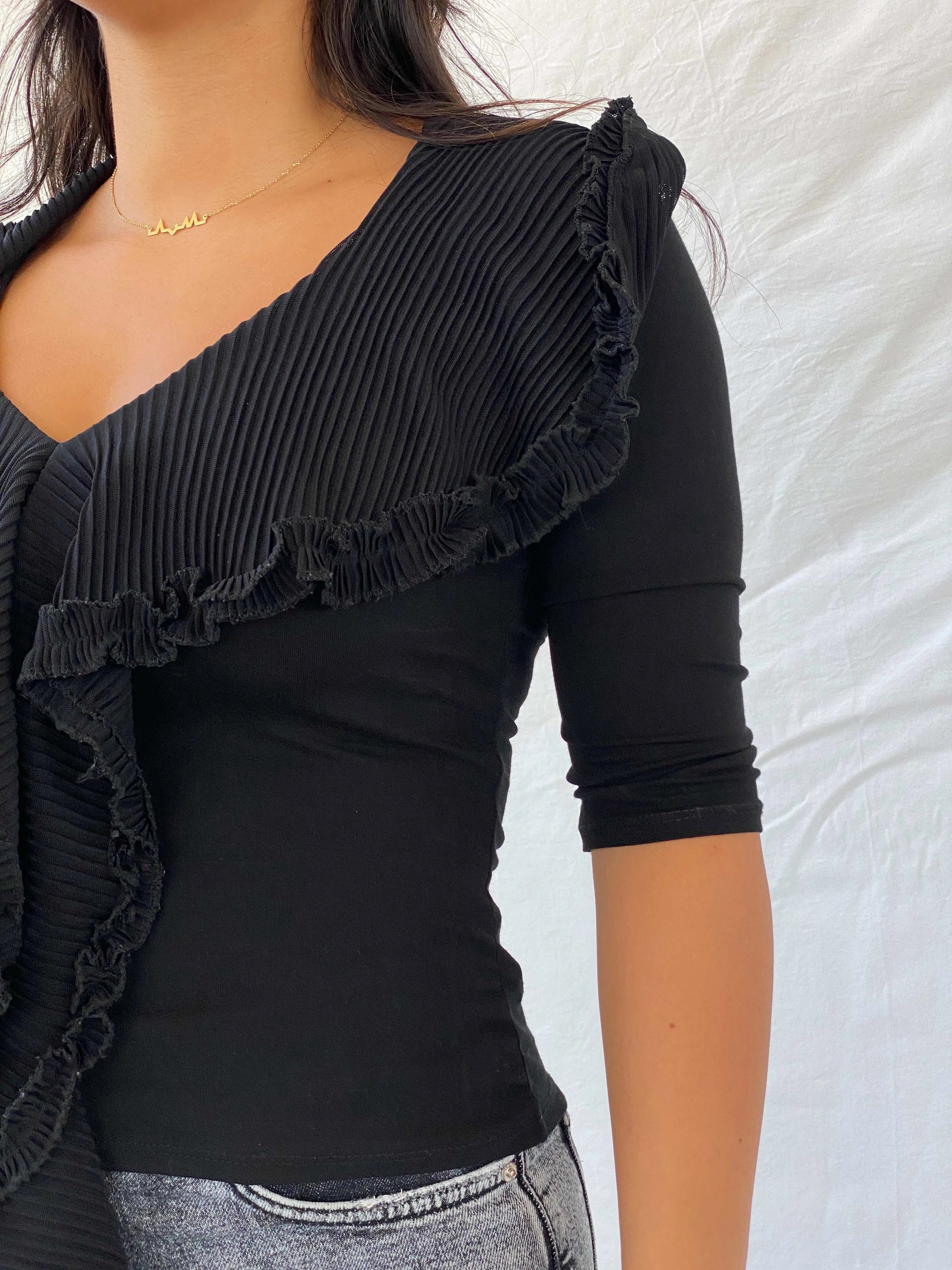 Statement Vintage White Bird Ruffled Collar Black Top - M - Balagan Vintage Full Sleeve Top 90s, full sleeve top, Lana, women top