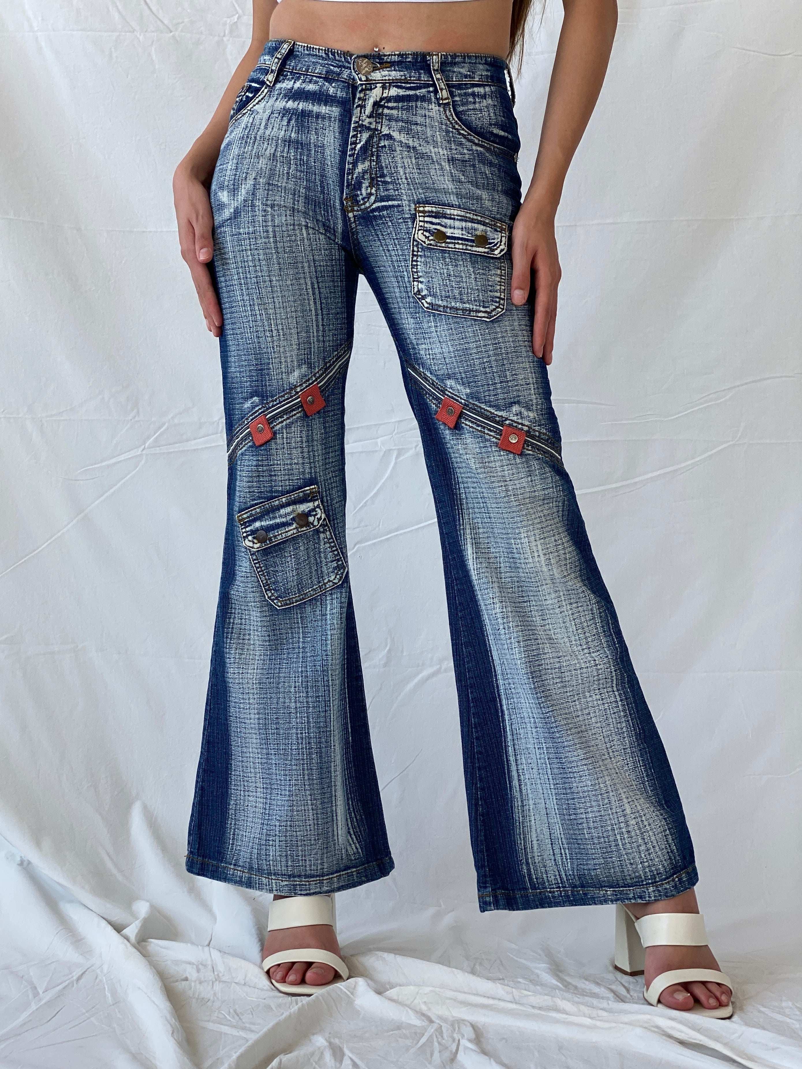 Statement Y2K Min.g Yang Flare Jeans - Balagan Vintage Jeans 00s, 90s, denim, flare jeans, jeans, Mira