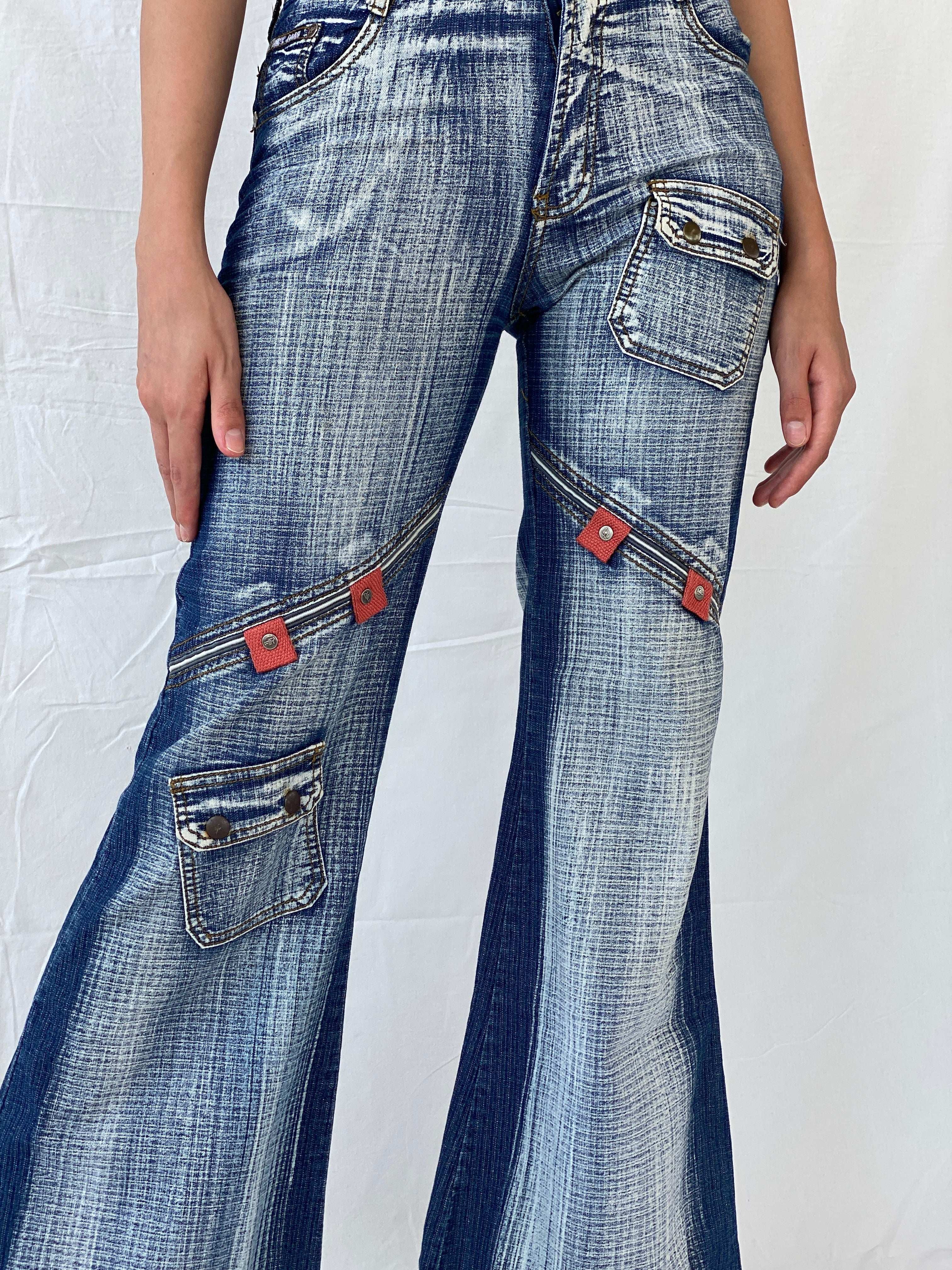 Statement Y2K Min.g Yang Flare Jeans - Balagan Vintage Jeans 00s, 90s, denim, flare jeans, jeans, Mira