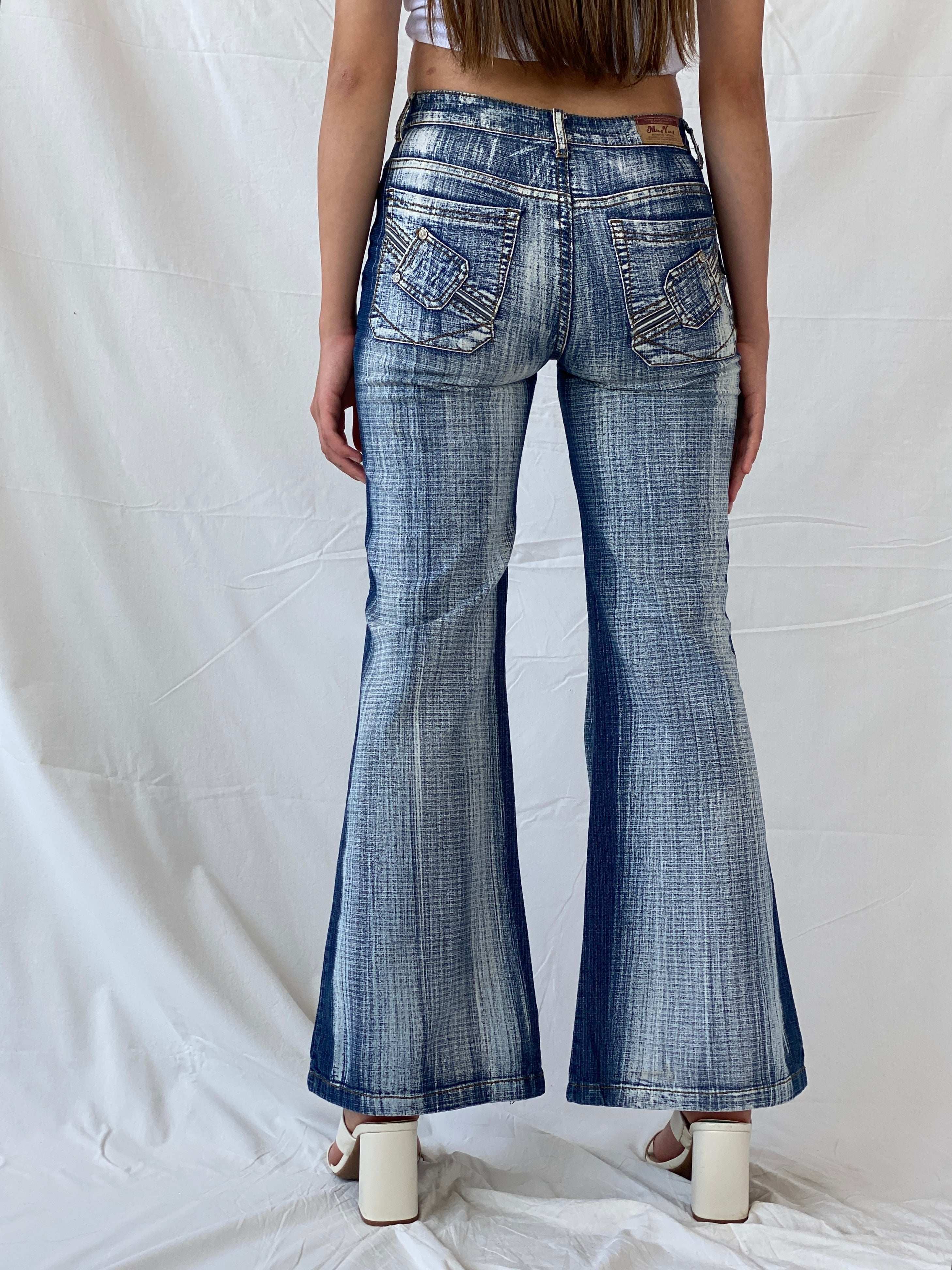 Statement Y2K Min.g Yang Flare Jeans - Balagan Vintage Jeans 00s, 90s, denim, flare jeans, jeans, Mira