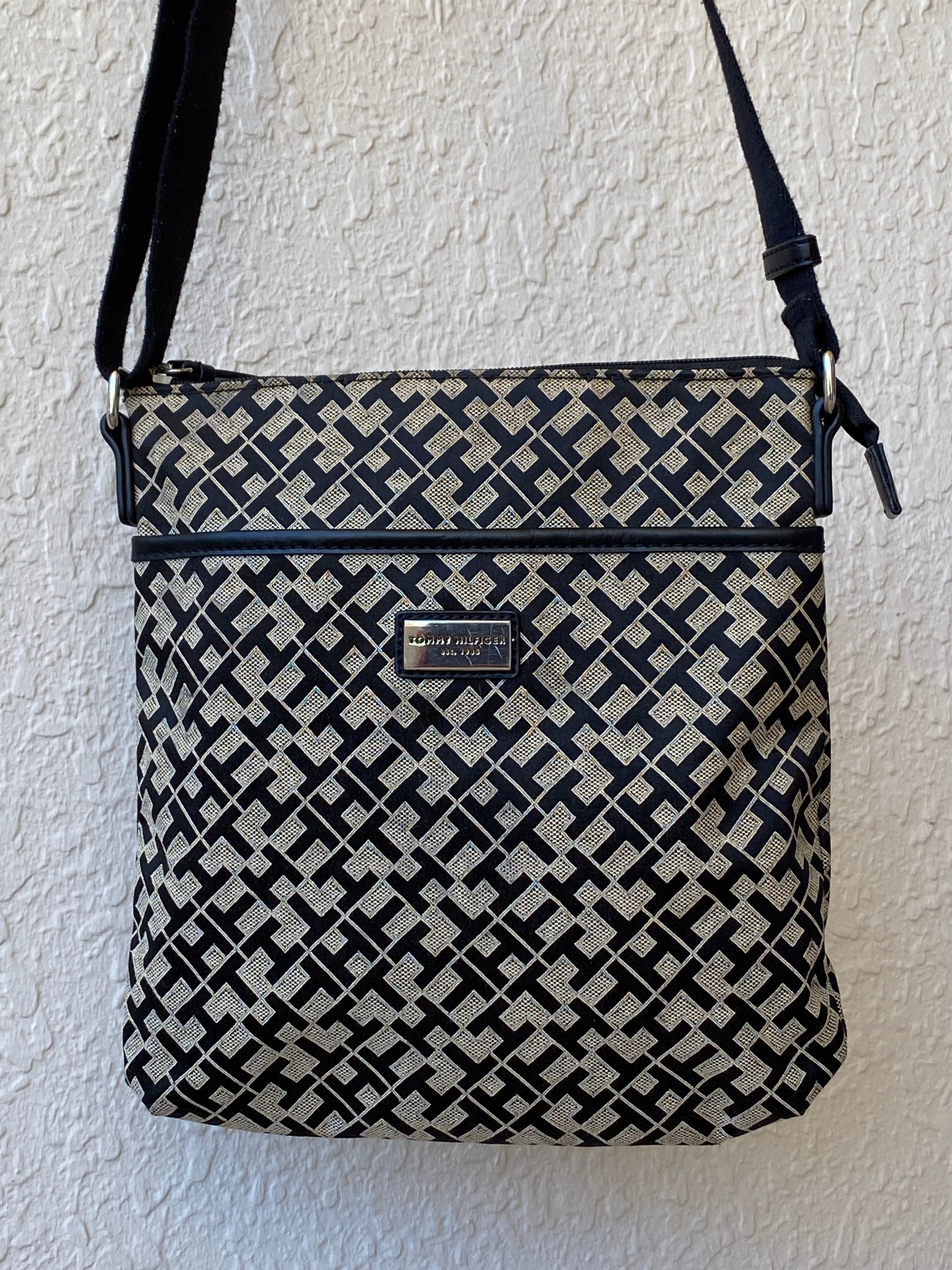 Tommy Hilfiger Cloth Crossbody Shoulder Bag Tommy Hilfiger TH Signature Purse - Balagan Vintage Shoulder Bag 00s, 90s, bag, NEW IN, shoulder bag, Tommy hilfiger, Y2K