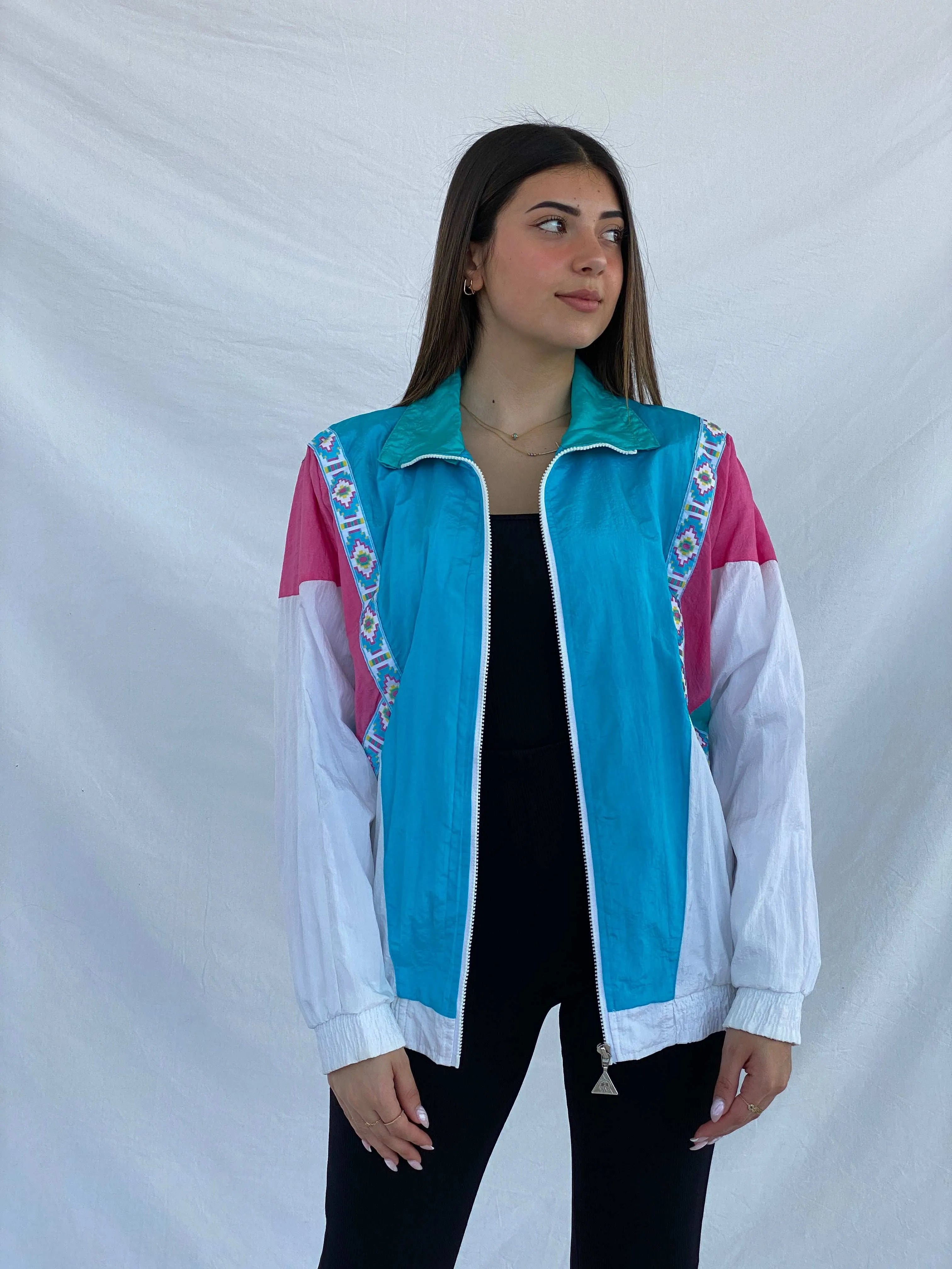 Vintage 80s/90s Casual Isle Windbreaker Jacket Size M - Balagan Vintage Windbreaker Jacket 80s, 90s, Juana, vintage windbreaker, windbreaker, windbreaker jacket