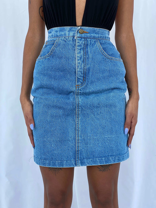 Vintage 80s/90s Guess Paris Denim Skirt - Balagan Vintage Mini Skirt 90s, denim, mini denim skirt, mini skirt, summer, Tojan