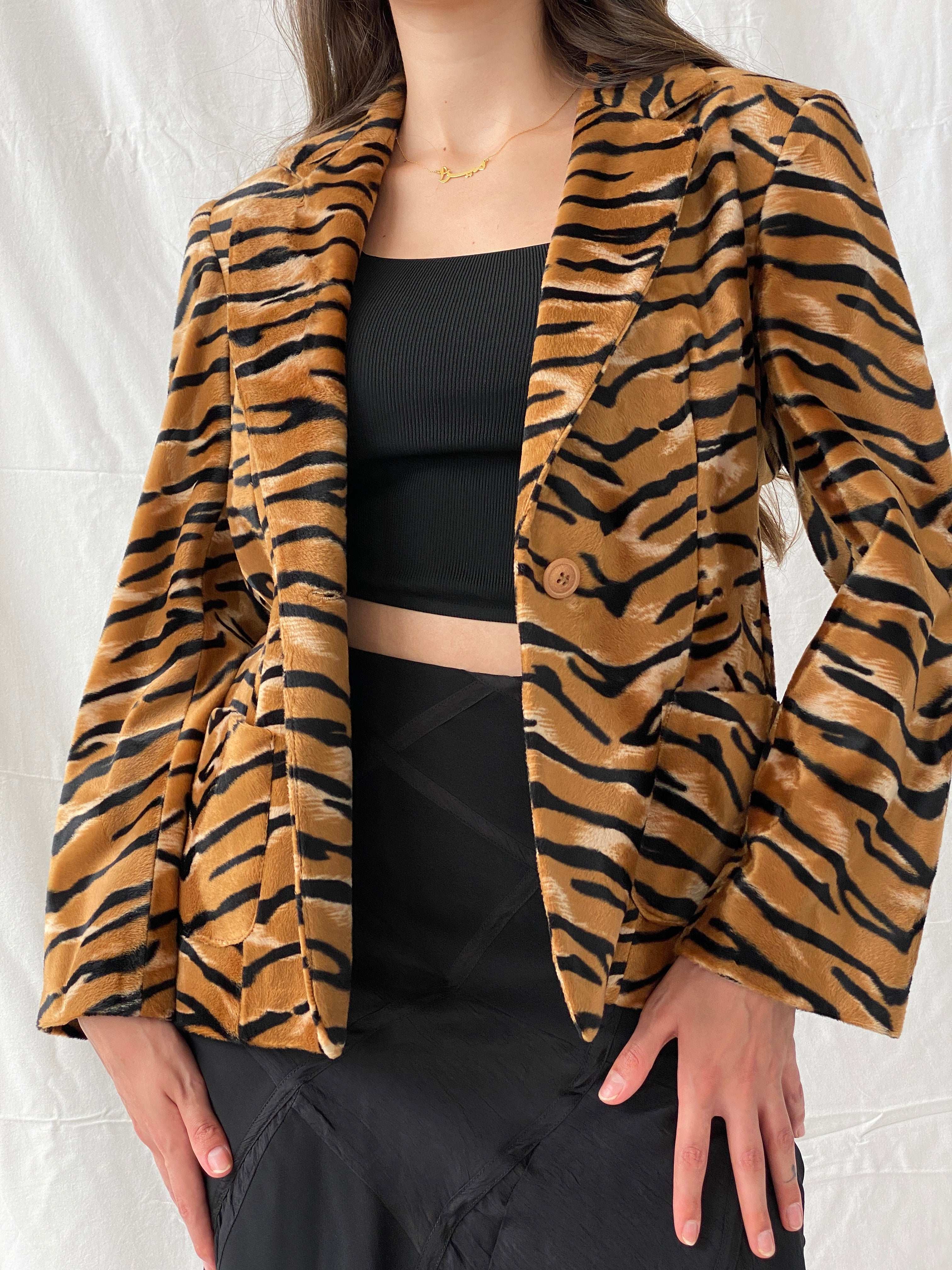 Vintage 90s Dana Mode Tiger Print Faux Fur Black and Tan Blazer - L - Balagan Vintage Blazer 90s, animal print, blazer, consignment, faux fur, full sleeve blazer, fur jacket, Mira, Najla, winter