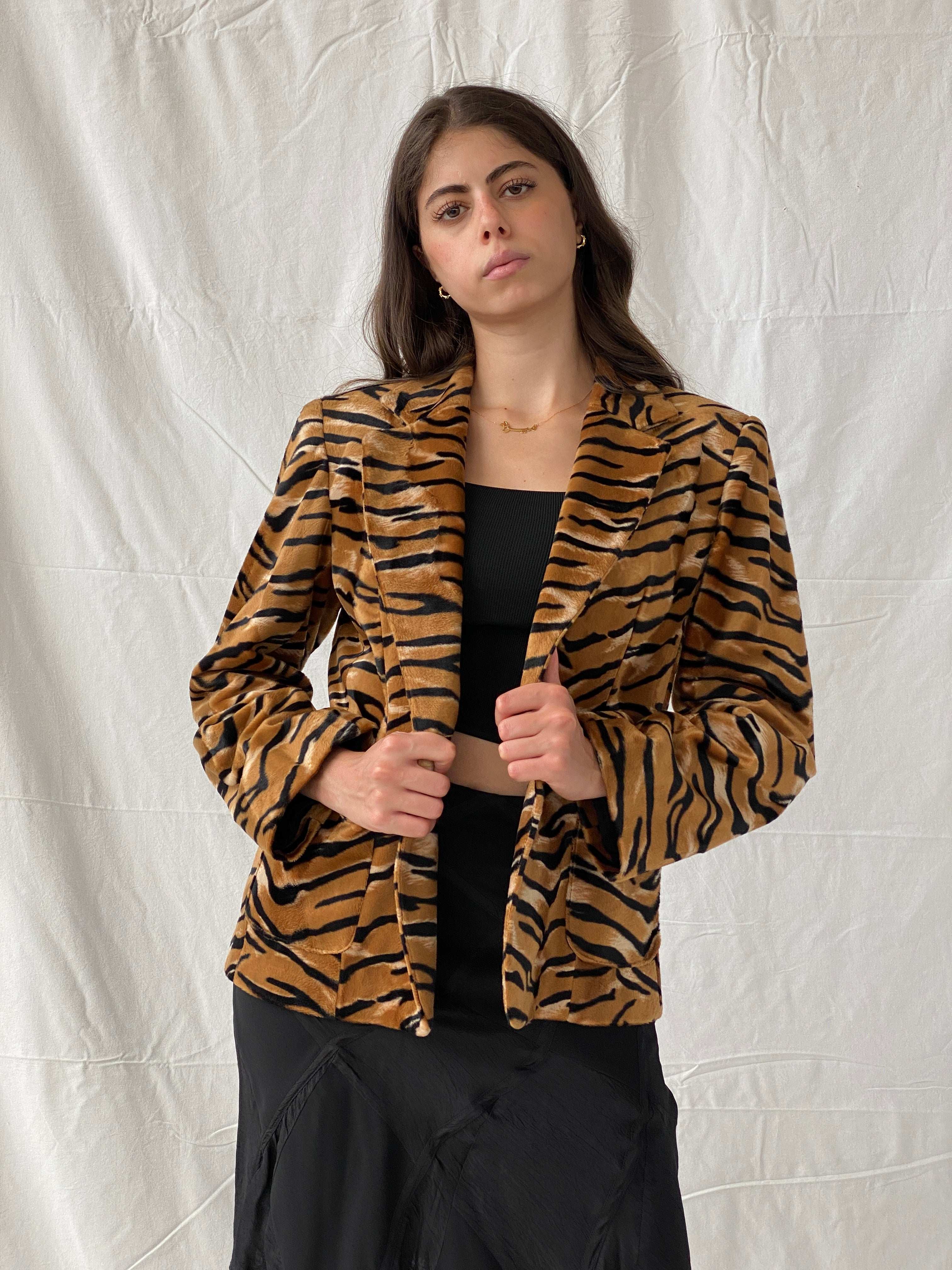 Vintage 90s Dana Mode Tiger Print Faux Fur Black and Tan Blazer - L - Balagan Vintage Blazer 90s, animal print, blazer, consignment, faux fur, full sleeve blazer, fur jacket, Mira, Najla, winter