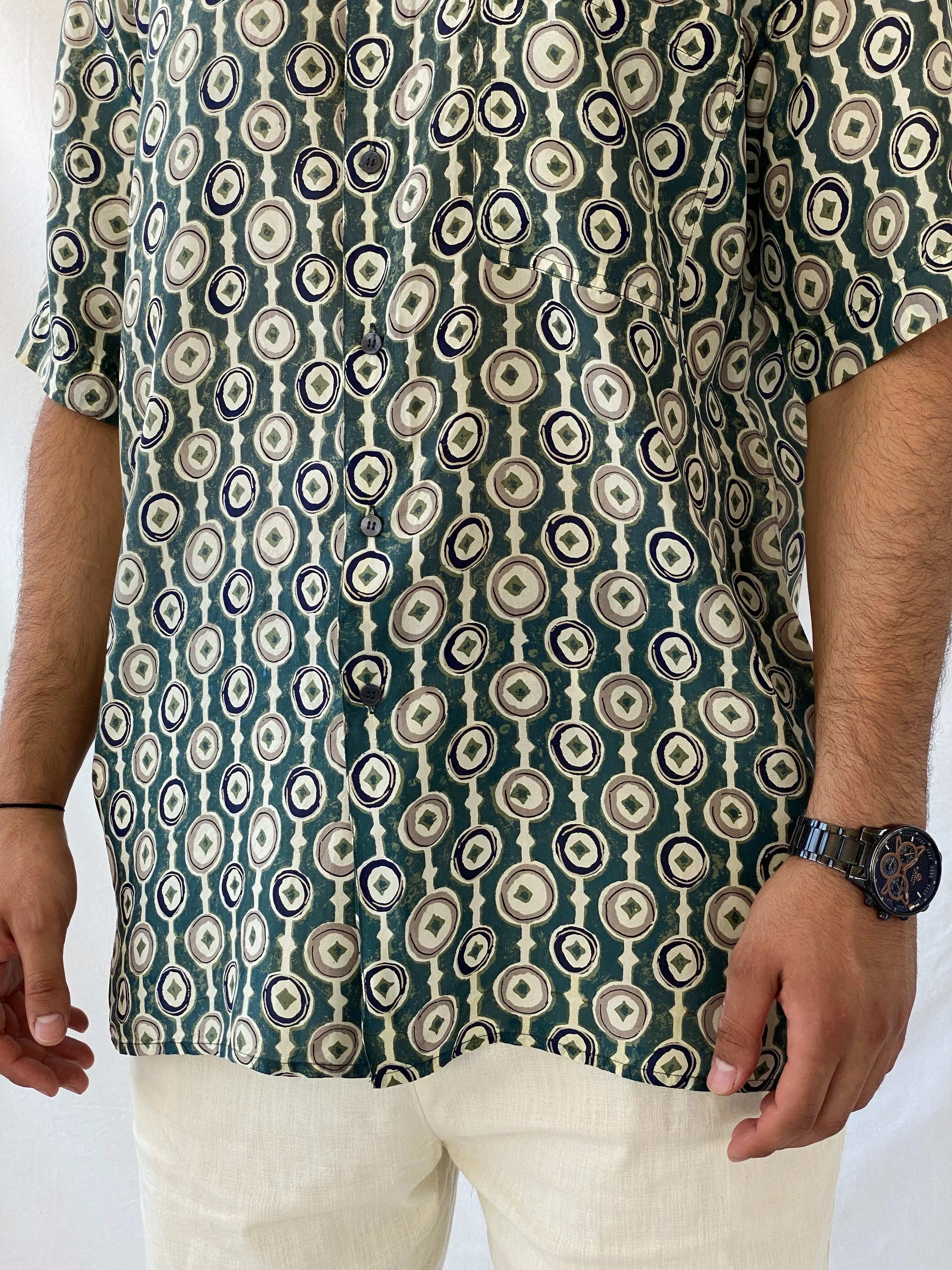 Vintage 90s Robert Stock Half Sleeve Silk Shirt - L - Balagan Vintage Half Sleeve Top 90s, half sleeve shirt, mens shirt, printed shirt, printed silk shirt, Ramez, silk shirt