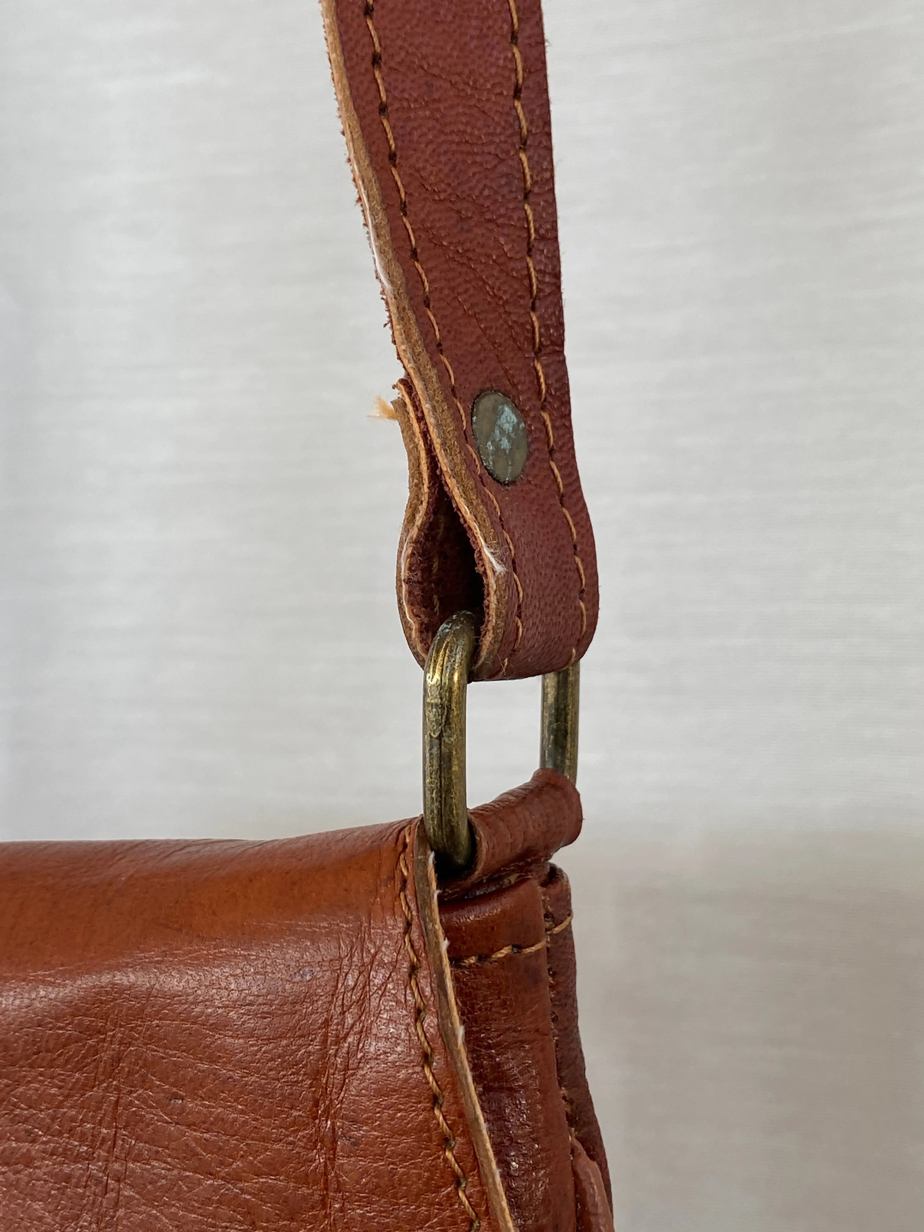 Vintage Brown Genuine Leather Western Sling Crossbody Bag - Balagan Vintage Cross Body Bag 00s, 90s, bag, shoulder bag, Y2K