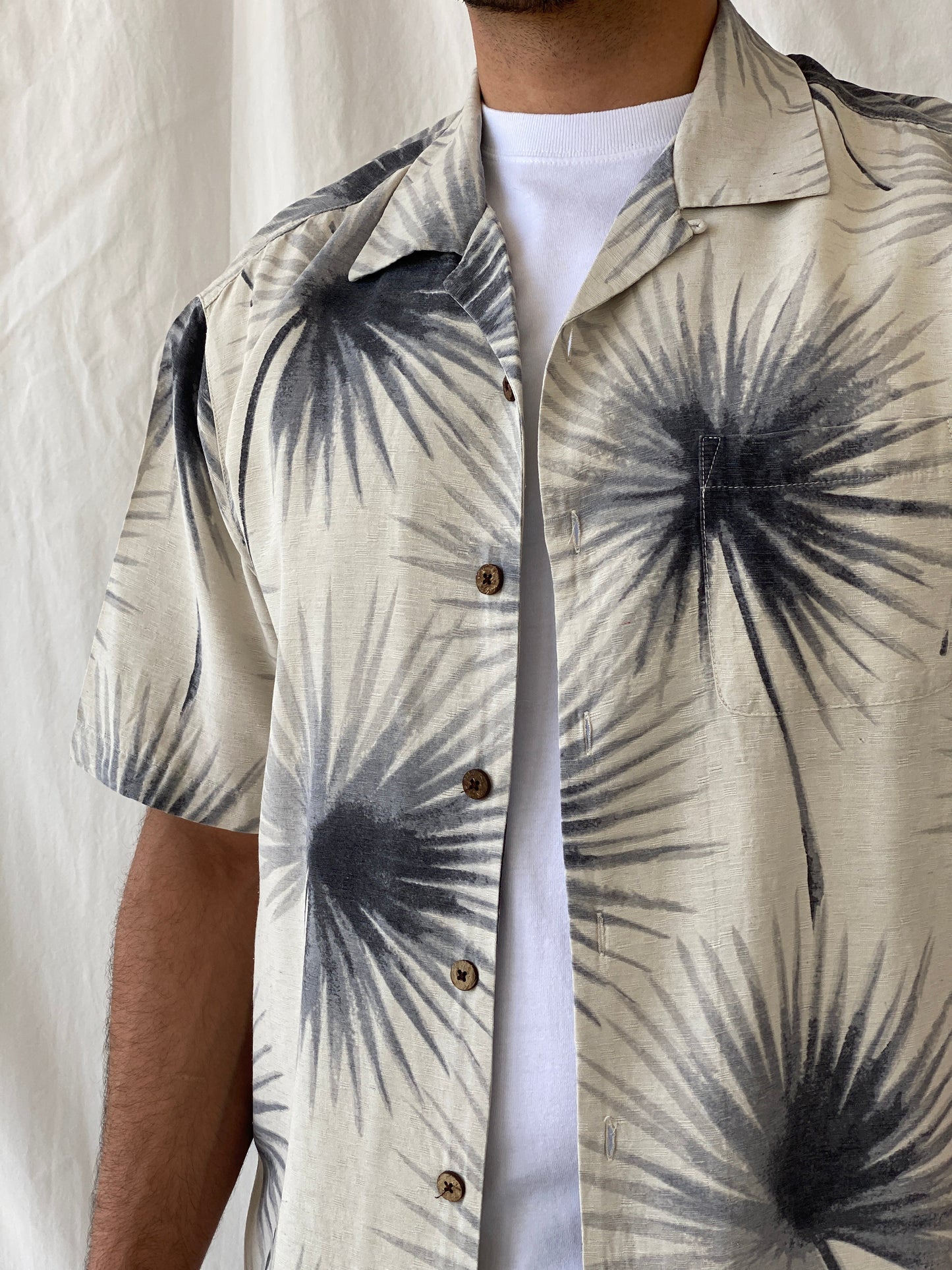 Vintage Caribbean Hawaiian Short Sleeve Button Up Men’s Silk Shirt - XL - Balagan Vintage Half Sleeve Shirt 90s, half sleeve shirt, Hawaiian shirt, mens shirt, printed shirt, Ramez, silk, silk shirt