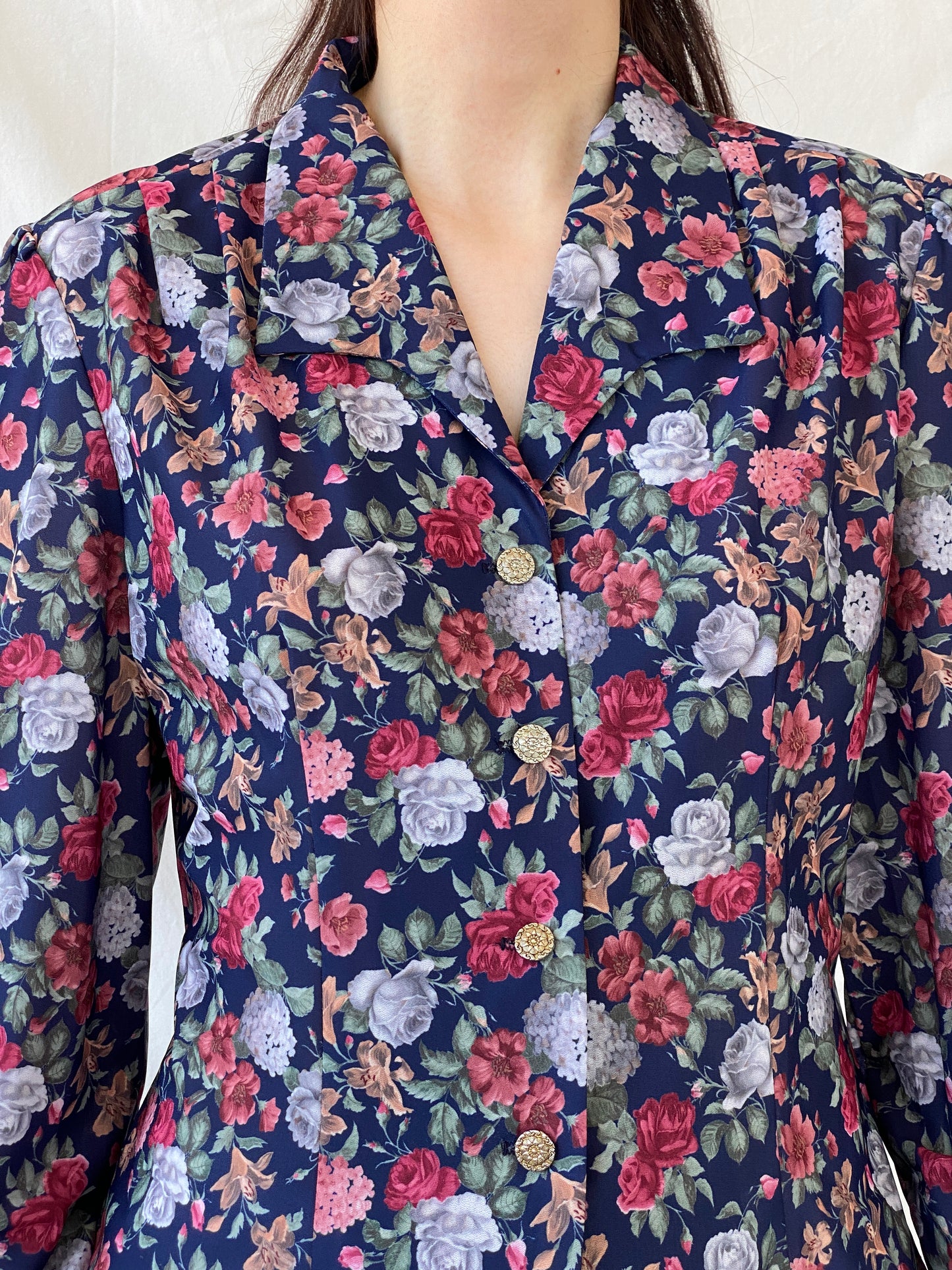 Vintage DEBENHAMS Navy Red Floral Silver Buttoned Women’s Long Sleeve Shirt - L - Balagan Vintage Full sleeve Shirt 00s, Ayah, floral, floral shirt, full sleeve shirt, NEW IN, shirt, women shirt
