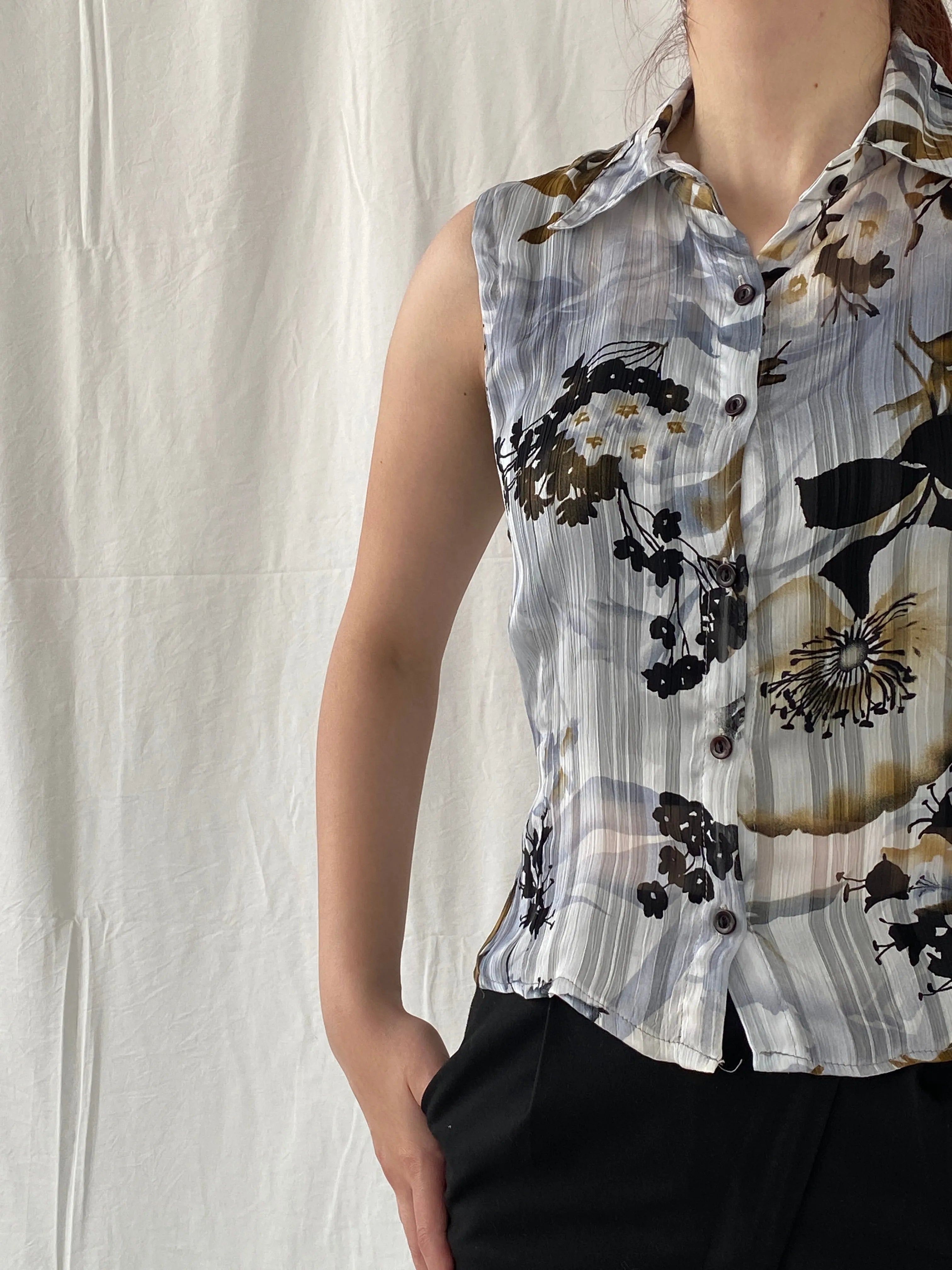 Vintage Fashionway Women’s Sheer Floral Sleeveless Buttoned Shirt - L - Balagan Vintage Sleeveless Top 00s, Ayah, floral, floral shirt, sheer, shirt, sleeveless top, women shirt