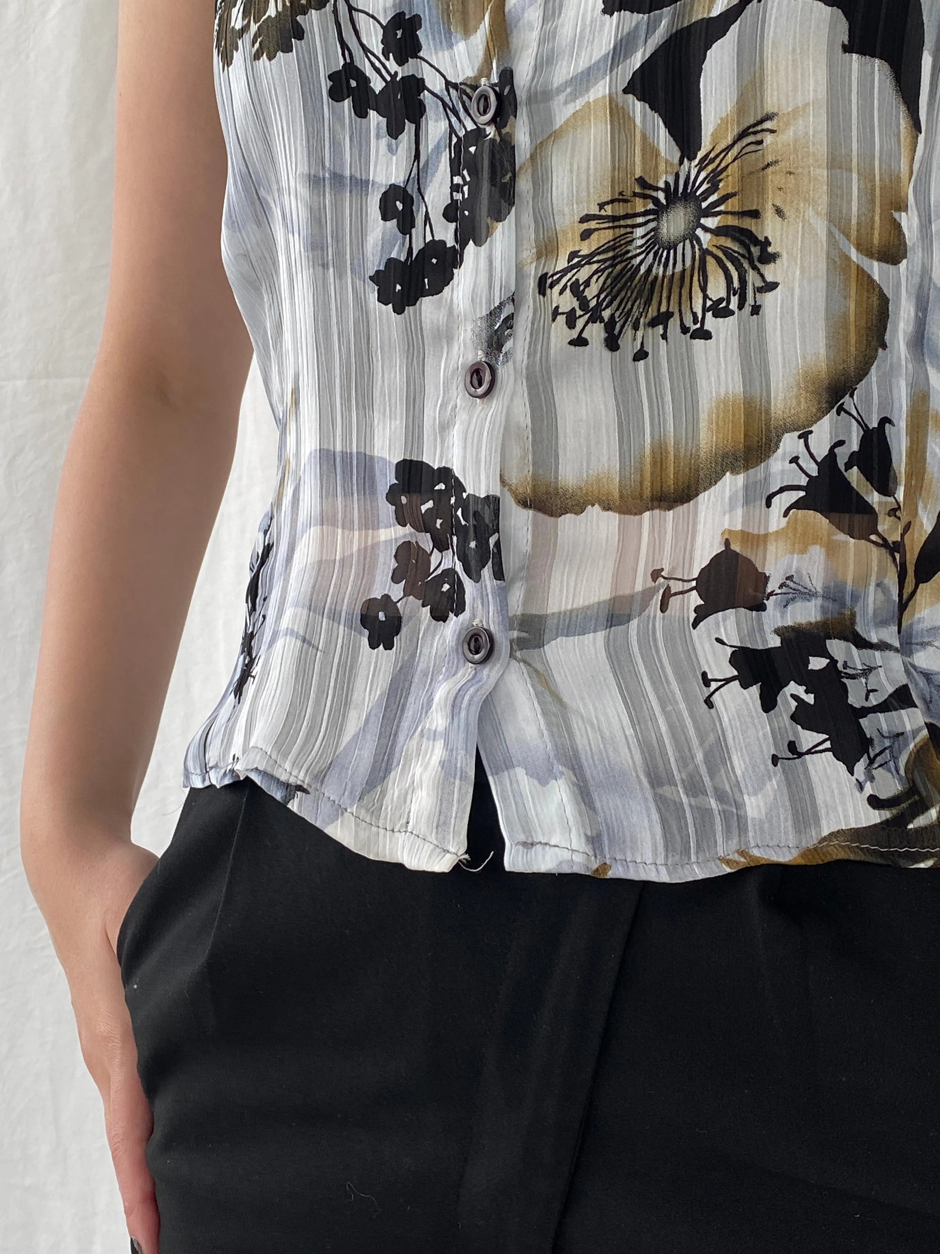 Vintage Fashionway Women’s Sheer Floral Sleeveless Buttoned Shirt - L - Balagan Vintage Sleeveless Top 00s, Ayah, floral, floral shirt, NEW IN, sheer, shirt, sleeveless top, women shirt