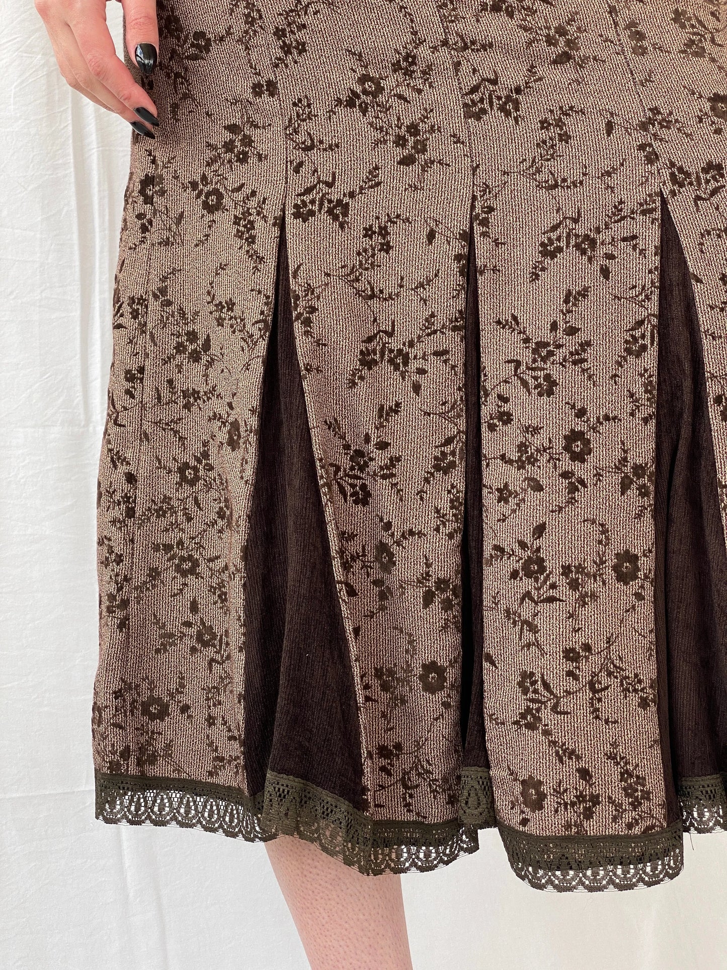 Vintage Floral Brown Lace Trim Pleated Corduroy Midi Skirt - M - Balagan Vintage Midi Skirt 00s, Ayah, floral, floral skirt, midi skirt, women skirt