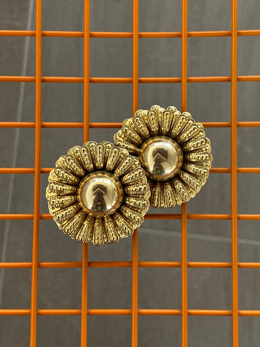 Vintage Flower Gold Clip Back Earrings - Balagan Vintage Earrings 90s, Earrings, floral