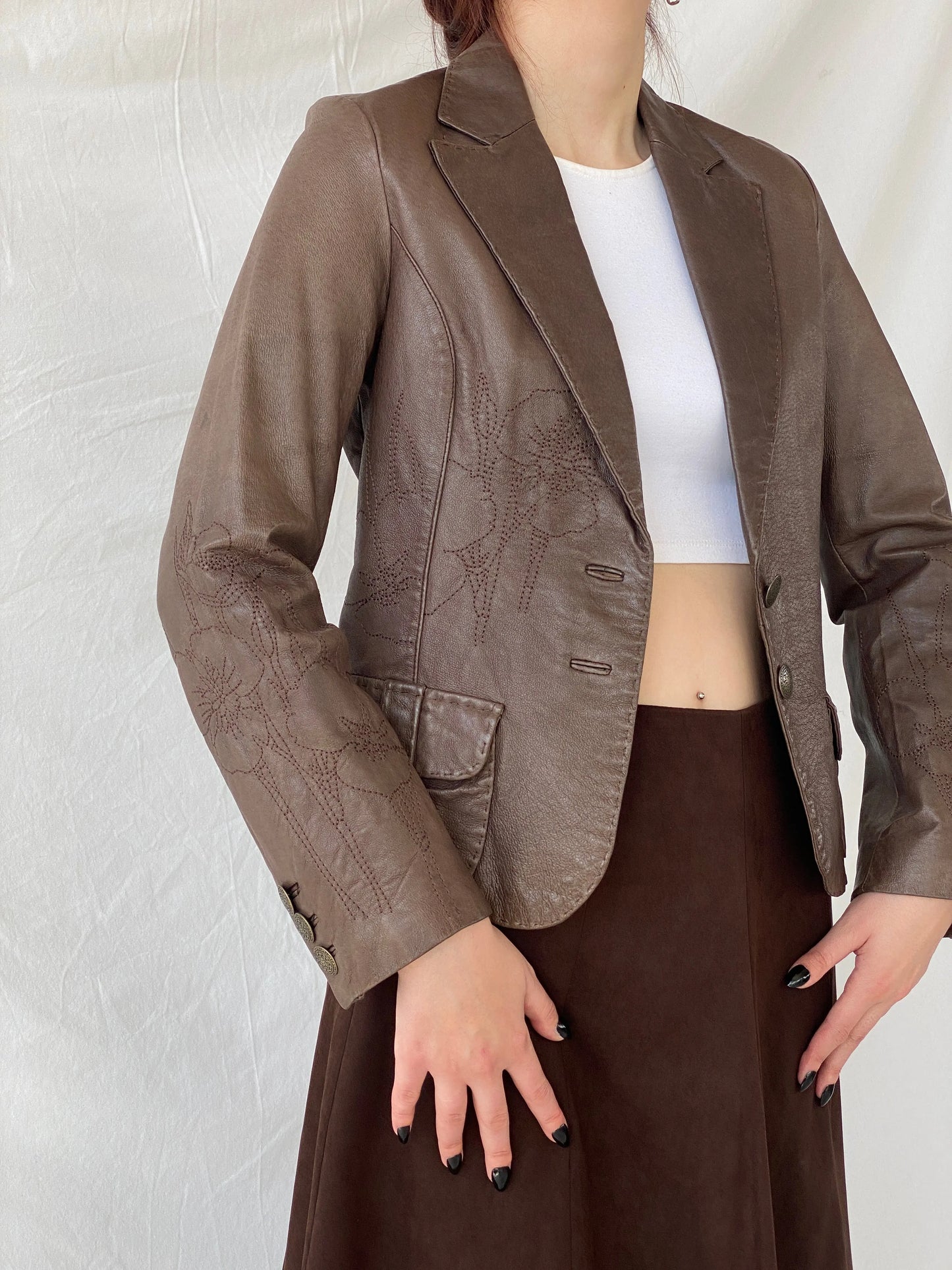 Vintage FRANSA Brown Genuine Leather Floral Embroidered Women’s Blazer Jacket - M - Balagan Vintage Leather Jacket 00s, Ayah, brown leather, Coats&Jackets, genuine leather, genuine leather jacket, leather, leather jacket, winter, Women's Blazers, Women's Leather Jackets