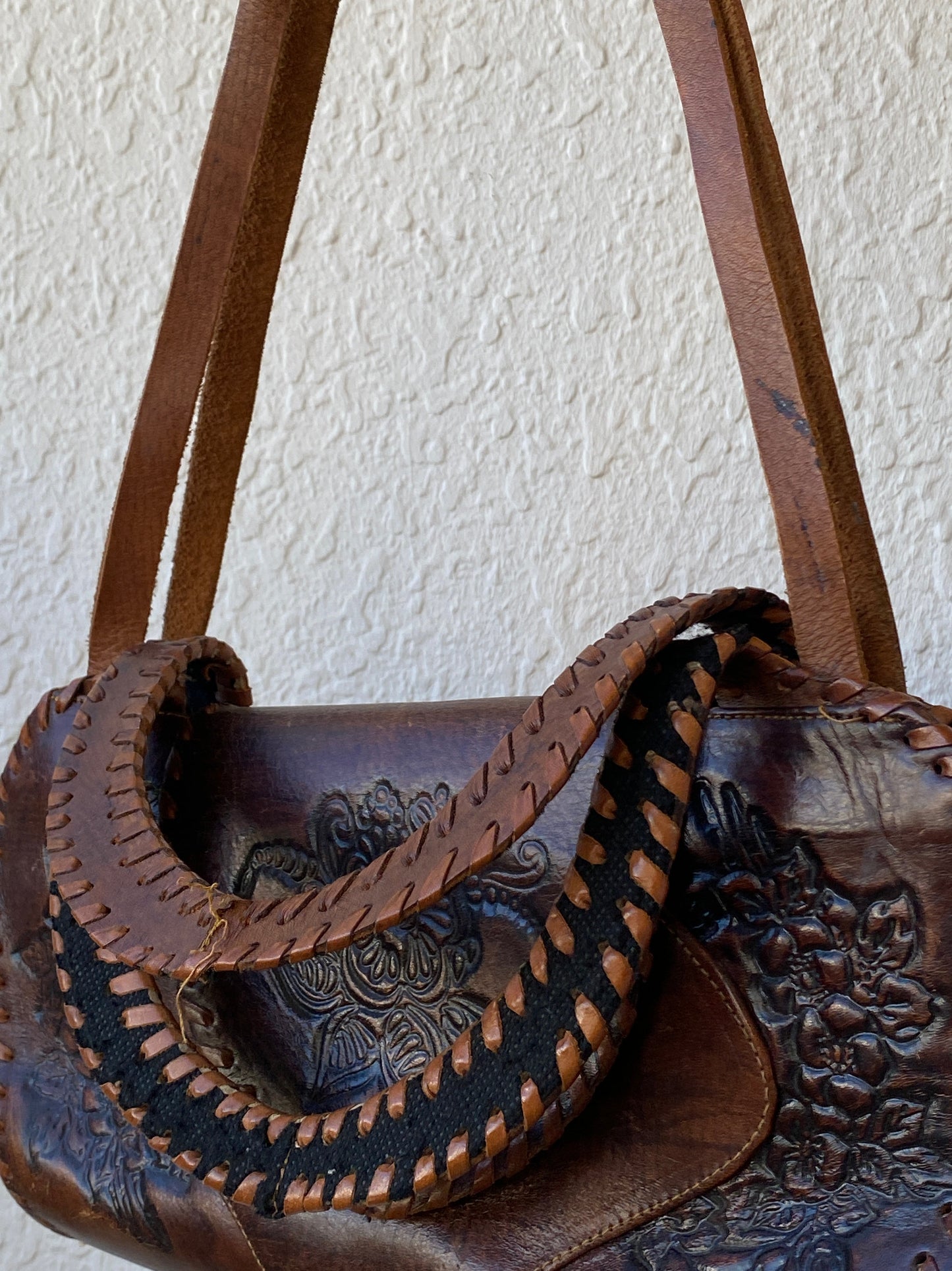 Vintage Handmade African Leather Purse Brown Floral Embossed Shoulder Bag - Balagan Vintage Shoulder Bag 00s, 90s, bag, consignment, genuine leather, shoulder bag, summer, Tojan, Y2K